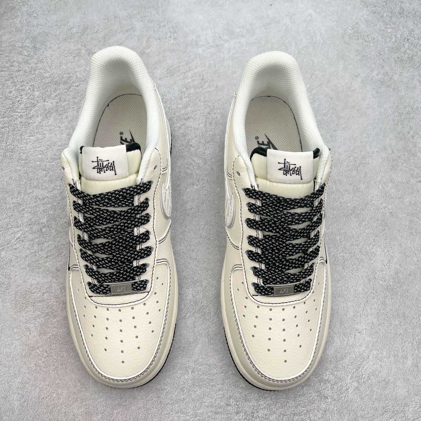 图片[2]-NK Air Force 1´07 Low 空军一号低帮百搭休闲运动板鞋 HH7518-040 柔软、弹性十足的缓震性能和出色的中底设计 横跨复古与现代的外型结合 造就出风靡全球 三十多年的Force 1 直到今天还深受青睐 实拍调校N版已经零色差零失真 百分百还原实物色彩所见即所得 不存在货不对板色差等低级问题 选购参考实物拍摄 不混卖不参货 只用心做好货严格选品 承诺混一赔十 尺码：36 36.5 37.5 38 38.5 39 40 40.5 41 42 42.5 43 44 44.5 45-选品中心