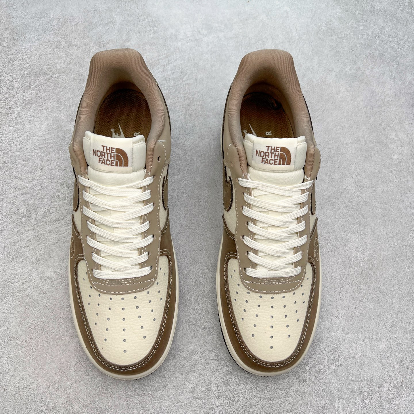 图片[2]-NK Air Force 1´07 Low 空军一号低帮百搭休闲运动板鞋 KK1988-065 柔软、弹性十足的缓震性能和出色的中底设计 横跨复古与现代的外型结合 造就出风靡全球 三十多年的Force 1 直到今天还深受青睐 实拍调校N版已经零色差零失真 百分百还原实物色彩所见即所得 不存在货不对板色差等低级问题 选购参考实物拍摄 不混卖不参货 只用心做好货严格选品 承诺混一赔十 尺码：36 36.5 37.5 38 38.5 39 40 40.5 41 42 42.5 43 44 44.5 45-选品中心