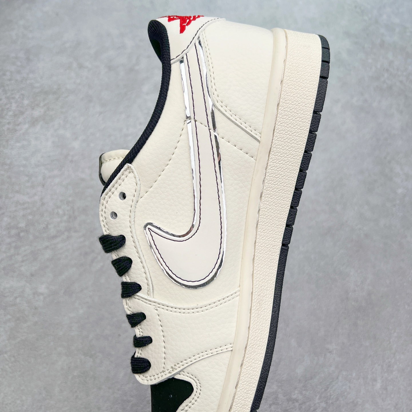 图片[7]-TS x Air Jordan AJ1 Low 倒钩低帮联名定制配色 XS7089-526 原厂内置气垫魔块 A模大底 头层小牛皮 鞋舌AJ原厂专用牛津布+AJ专用反口珍珠布+原厂无杂质高弹内里海棉+特殊封边弹力鞋带 实拍调校N版已经零色差零失真 百分百还原实物色彩所见即所得 不存在货不对板色差等低级问题 选购参考实物拍摄 不混卖不参货 只用心做好货严格选品 承诺混一赔十 尺码：36 36.5 37.5 38 38.5 39 40 40.5 41 42 42.5 43 44 44.5 45-选品中心