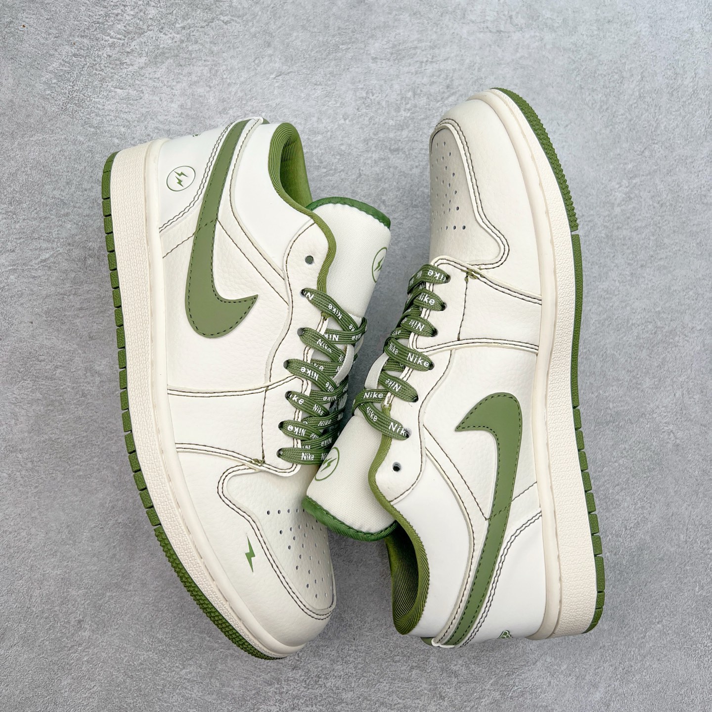 图片[3]-Air Jordan AJ1 Low 低帮定制 CF3688-019 原厂内置气垫魔块 A模大底 头层小牛皮 鞋舌AJ原厂专用牛津布+AJ专用反口珍珠布+原厂无杂质高弹内里海棉+特殊封边弹力鞋带 尺码：36 36.5 37.5 38 38.5 39 40 40.5 41 42 42.5 43 44 44.5 45-选品中心