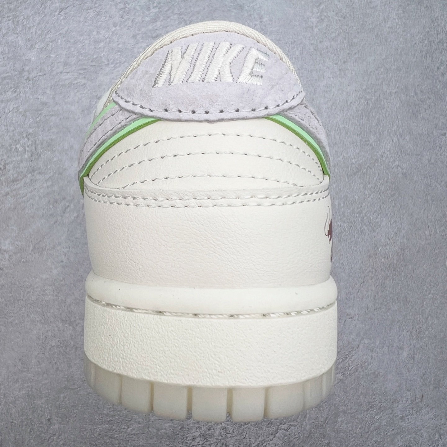 图片[8]-NK Dunk Low 定制配色 SJ2558-017 大厂出品 极力推荐 原装头层材料 独家版型蒸餾加工帶來的是更好的视觉和脚感体验大厂纯原品质出货 清洁度 电绣工艺 皮料切割干净无任何毛边 细节完美 实拍调校N版已经零色差零失真 百分百还原实物色彩所见即所得 不存在货不对板色差等低级问题 选购参考实物拍摄 不混卖不参货 只用心做好货严格选品 承诺混一赔十 尺码：36 36.5 37.5 38 38.5 39 40 40.5 41 42 42.5 43 44 44.5 45-选品中心