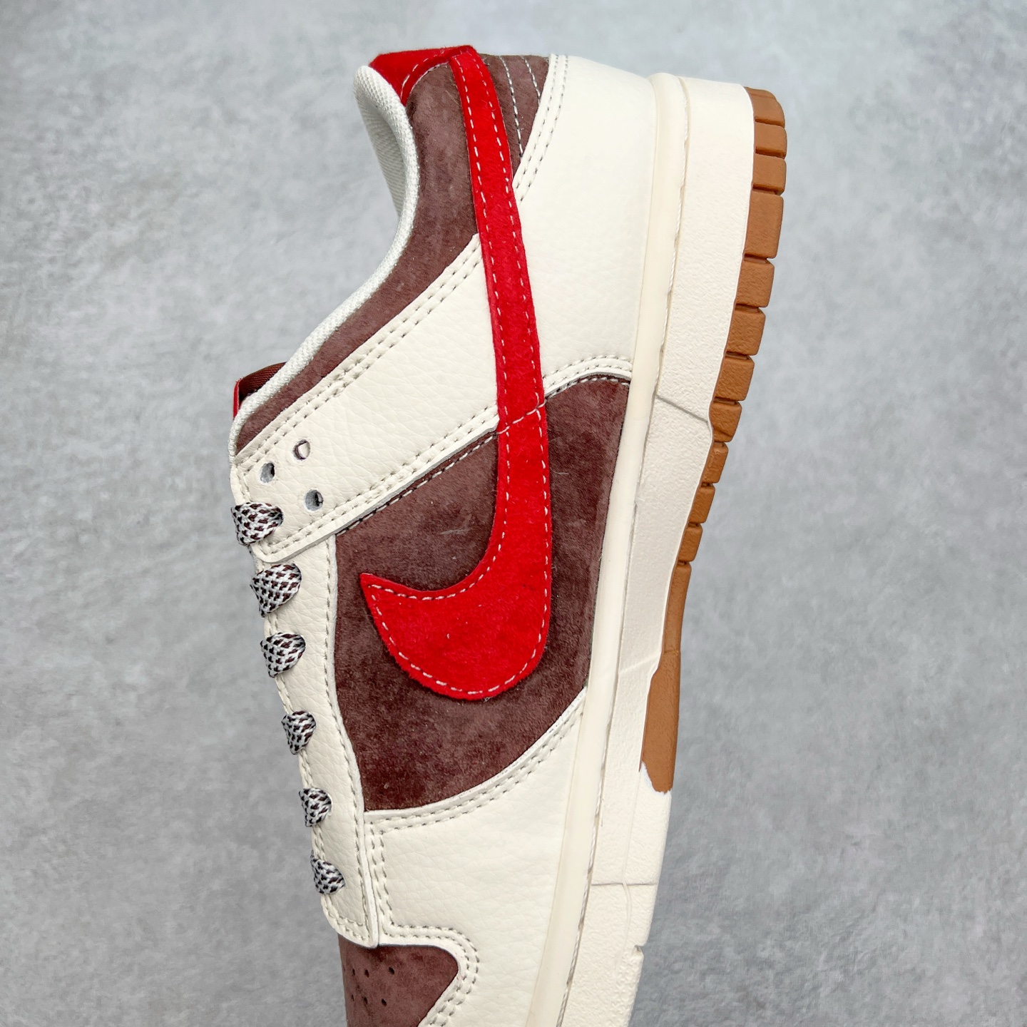 图片[7]-NK Dunk Low 定制配色 CF3688-001 大厂出品 极力推荐 原装头层材料 独家版型蒸餾加工帶來的是更好的视觉和脚感体验大厂纯原品质出货 清洁度 电绣工艺 皮料切割干净无任何毛边 细节完美 实拍调校N版已经零色差零失真 百分百还原实物色彩所见即所得 不存在货不对板色差等低级问题 选购参考实物拍摄 不混卖不参货 只用心做好货严格选品 承诺混一赔十 尺码：36 36.5 37.5 38 38.5 39 40 40.5 41 42 42.5 43 44 44.5 45-选品中心