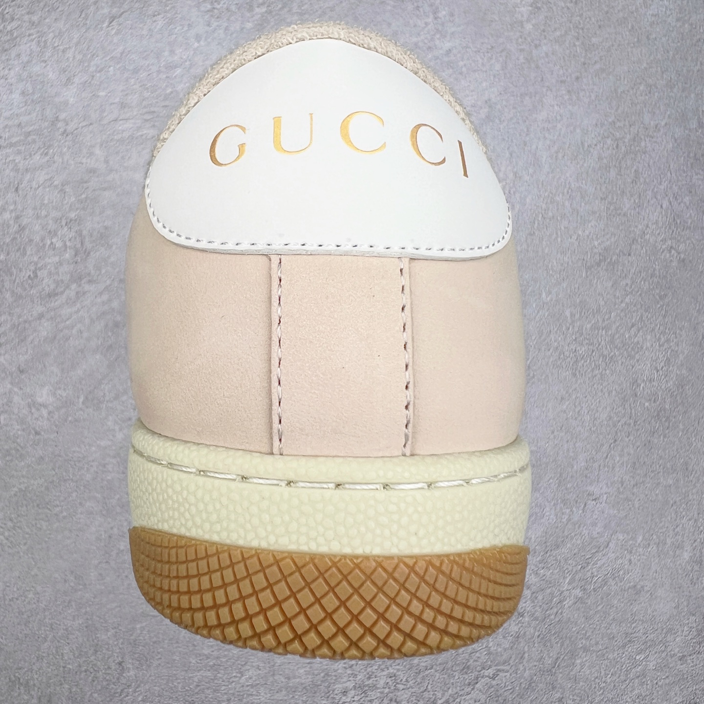 图片[8]-＃福利特价 Gucci Screener sneaker 古驰双G小脏鞋系列复古怀旧校园风低帮板鞋 全套原楦原纸版原鞋开模 纯手工水洗做旧处理 侧面条纹饰带 原厂定制 原厂数据电绣 清晰立体 全鞋电脑针车 紧密相连 针距密度一致 环保乳胶注塑鞋垫 厚度脚感还原原版 皮面裁剪部位 统一油边封口工艺 右脚鞋侧嵌入NFC防伪芯片装置＋鞋盒标二唯码扫描 秒进官网 专柜全套包装 防尘袋 说明书 质保卡 购物袋 尺码：35 36 37 38 39 40 41 42 43 44 45-选品中心