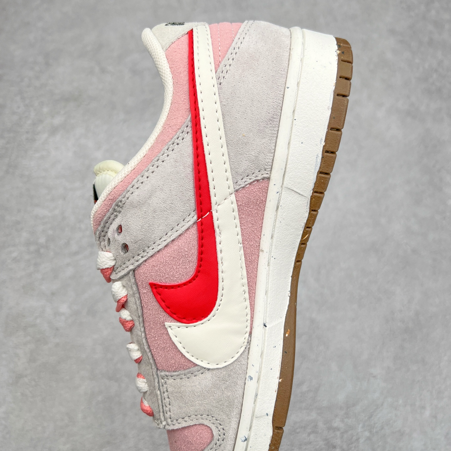 图片[7]-＃特价福利 NK Dunk Low 定制配色 大厂出品 极力推荐 原装头层材料 独家版型蒸餾加工帶來的是更好的视觉和脚感体验大厂纯原品质出货 清洁度 电绣工艺 皮料切割干净无任何毛边 细节完美 尺码：36 36.5 37.5 38 38.5 39 40 40.5 41 42 42.5 43 44 44.5 45 46-选品中心