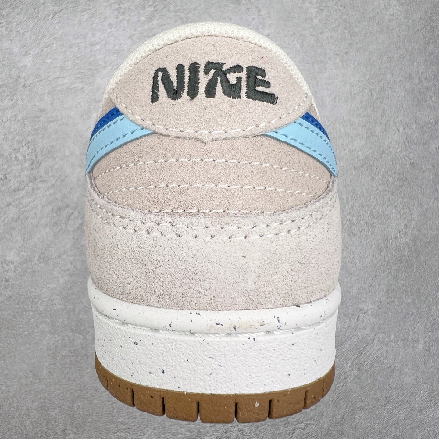 图片[8]-＃特价福利 NK Dunk Low 定制配色 大厂出品 极力推荐 原装头层材料 独家版型蒸餾加工帶來的是更好的视觉和脚感体验大厂纯原品质出货 清洁度 电绣工艺 皮料切割干净无任何毛边 细节完美 尺码：36 36.5 37.5 38 38.5 39 40 40.5 41 42 42.5 43 44 44.5 45 46-选品中心