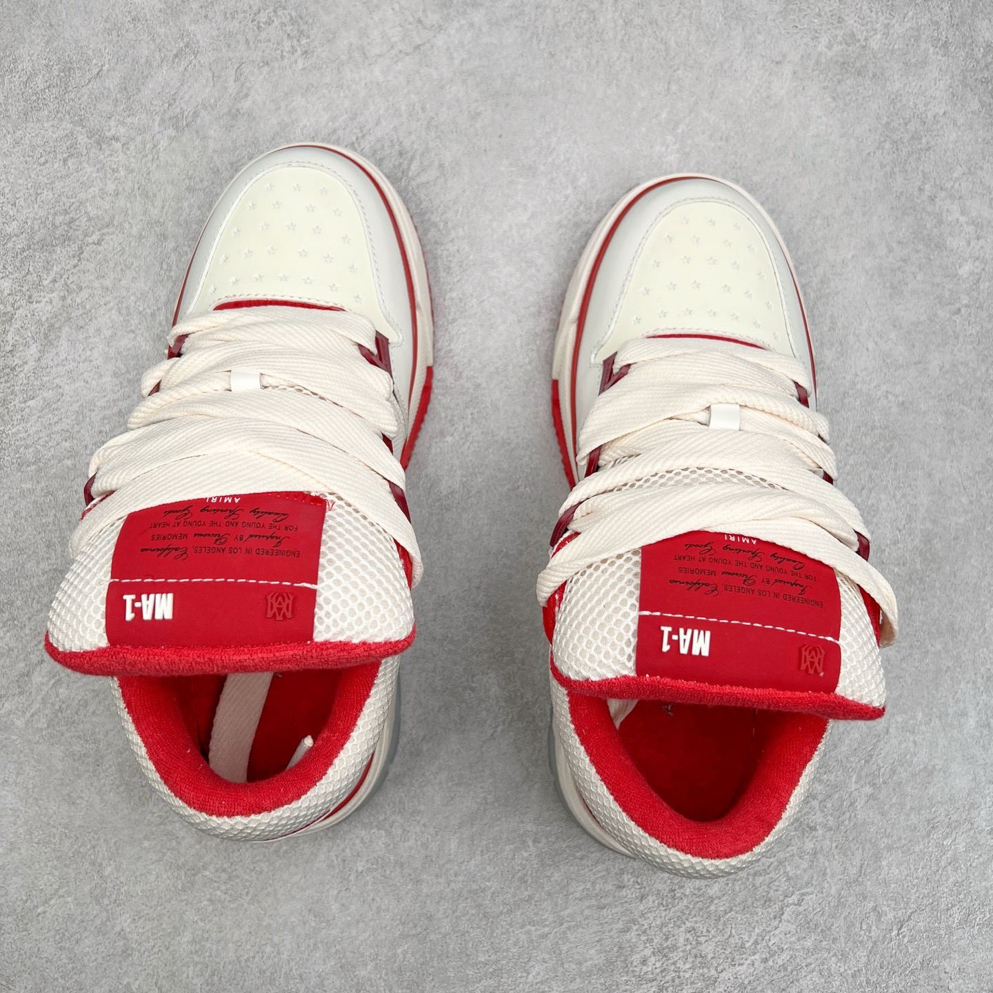 图片[3]-Lw22 Amiri 埃米尔 MA-1 情侣款面包鞋 原版购入开发 广东纯原大厂出品 做货 Amiri新一季放弃了摇滚朋克的风格 使用了大量不饱和色系 莫兰迪色调 无论是看到还是穿上 都是会让人非常身心愉悦 面包鞋的大鞋舌延续了下来 缩短了鞋身的长度 加厚了中底 鞋头部分更加圆润 Amiri的品牌字母和 MA标识出现在鞋身侧面 尺码： 38 39 40 41 42 43 44 45-选品中心