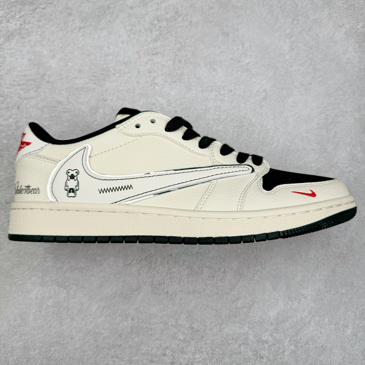 TS x Air Jordan AJ1 Low 倒钩低帮联名定制配色 XS7089-526 原厂内置气垫魔块 A模大底 头层小牛皮 鞋舌AJ原厂专用牛津布+AJ专用反口珍珠布+原厂无杂质高弹内里海棉+特殊封边弹力鞋带 实拍调校N版已经零色差零失真 百分百还原实物色彩所见即所得 不存在货不对板色差等低级问题 选购参考实物拍摄 不混卖不参货 只用心做好货严格选品 承诺混一赔十 尺码：36 36.5 37.5 38 38.5 39 40 40.5 41 42 42.5 43 44 44.5 45-选品中心