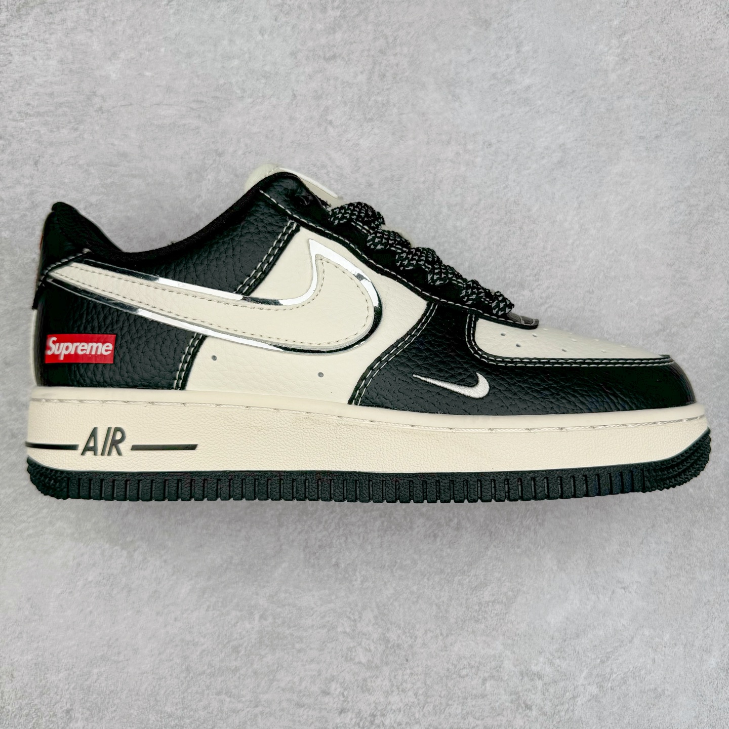 NK Air Force 1´07 Low 空军一号低帮百搭休闲运动板鞋 XZ6188-316 柔软、弹性十足的缓震性能和出色的中底设计 横跨复古与现代的外型结合 造就出风靡全球 三十多年的Force 1 直到今天还深受青睐 实拍调校N版已经零色差零失真 百分百还原实物色彩所见即所得 不存在货不对板色差等低级问题 选购参考实物拍摄 不混卖不参货 只用心做好货严格选品 承诺混一赔十 尺码：36 36.5 37.5 38 38.5 39 40 40.5 41 42 42.5 43 44 44.5 45-选品中心