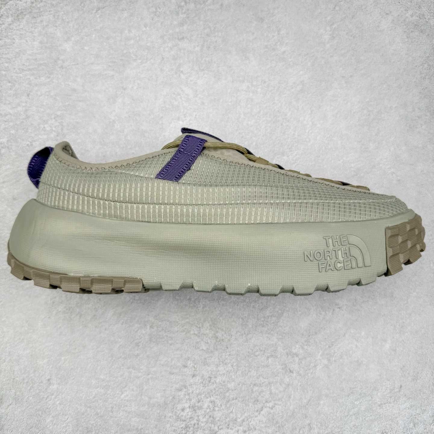 The North Face Hedgehog Sneaker 北面刺猬系列低帮徒步越野户外风登山休闲运动鞋 实拍调校N版已经零色差零失真 百分百还原实物色彩所见即所得 不存在货不对板色差等低级问题 选购参考实物拍摄 不混卖不参货 只用心做好货严格选品 承诺混一赔十 尺码：36 36.5 37.5 38 38.5 39 40 40.5 41 42 42.5 43 44 44.5 45-选品中心