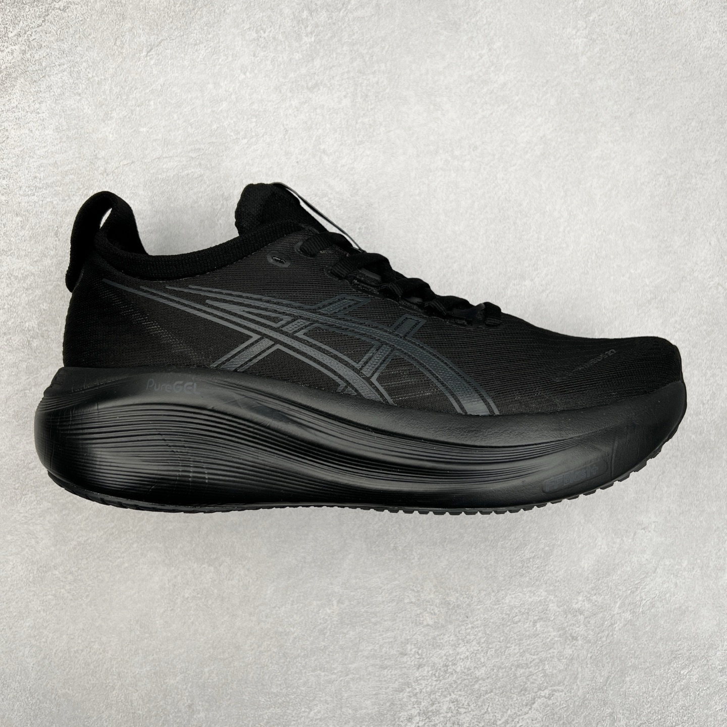 Asics GEL-Nimbus 27 亚瑟士缓震跑鞋 近年复古风潮的势头很旺 ASICS一直坚信保持身体的健康与活力是打造健康快乐的生活方式的最佳途径 ASICS为复古鞋型注入新设计 为玩家的街头穿搭提供了更多可能 GEL-NIMBUSTM9运动鞋最初是为中立和仰卧跑步者设计的长距离训练器 采用原始材料和关键细节重新设计 其Y2K时代的工业外观也被大胆的对比和色块所抵消 尺码：36 36.5 37.5 38 38.5 39 40 40.5 41.5 42 42.5 43.5 44 44.5 45-选品中心