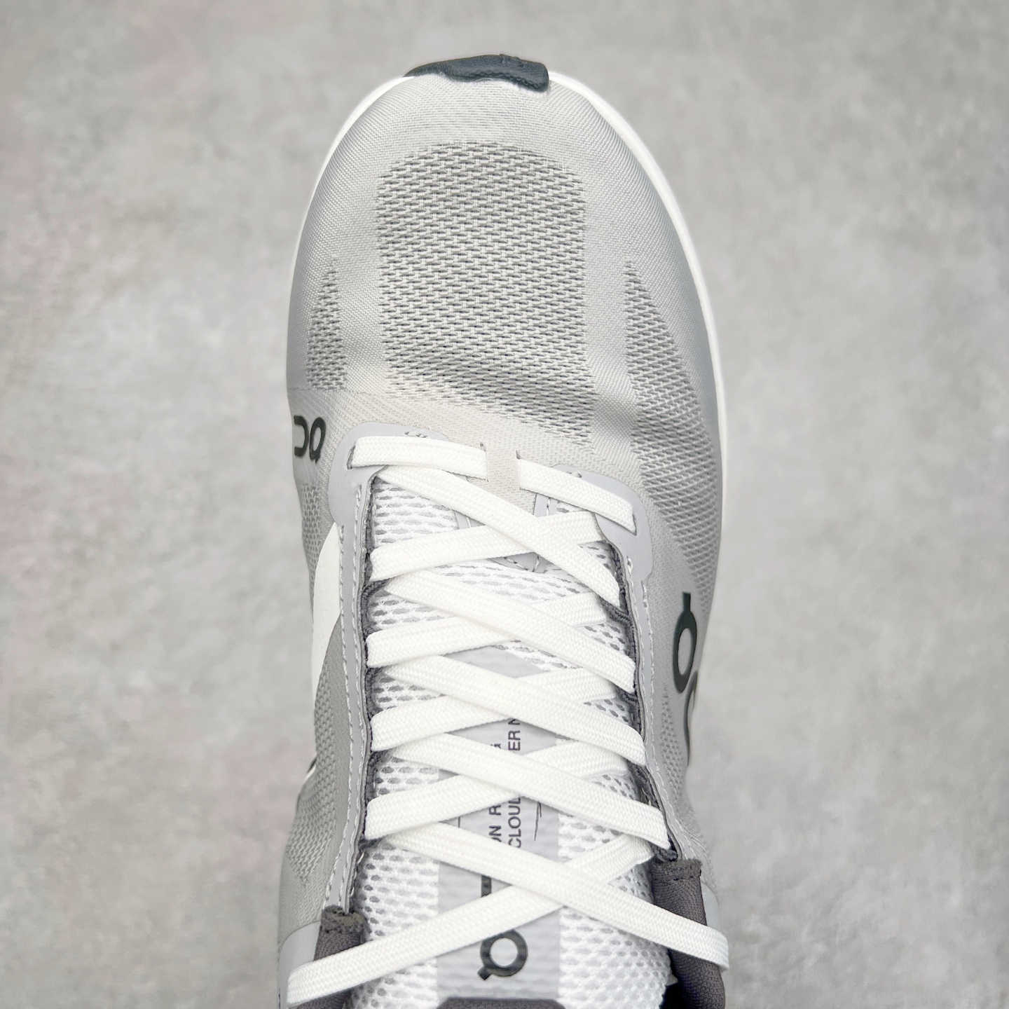 图片[4]-On Cloudsurfer Next 舒适百搭防滑耐磨低帮休闲跑步鞋 昂跑运动品牌 开创于2010年 缓震着陆、强效回弹、轻柔质感的设计构思始终是ON研制关键 与此同时基于“为全球提供革新性的跑步感受”信念 陆续推出了多款跑鞋及其以专业运动人体跑步工程学为设计关键的功能性跑步服饰设备 让跑者不费力气地畅快畅跑 尺码：36 36.5 37.5 38 38.5 39 40 40.5 41 42 42.5 43 44 44.5 45-选品中心