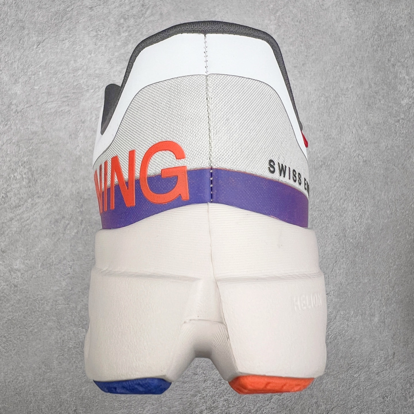 图片[8]-On Cloudsurfer Next 舒适百搭防滑耐磨低帮休闲跑步鞋 昂跑运动品牌 开创于2010年 缓震着陆、强效回弹、轻柔质感的设计构思始终是ON研制关键 与此同时基于“为全球提供革新性的跑步感受”信念 陆续推出了多款跑鞋及其以专业运动人体跑步工程学为设计关键的功能性跑步服饰设备 让跑者不费力气地畅快畅跑 尺码：36 36.5 37.5 38 38.5 39 40 40.5 41 42 42.5 43 44 44.5 45-选品中心