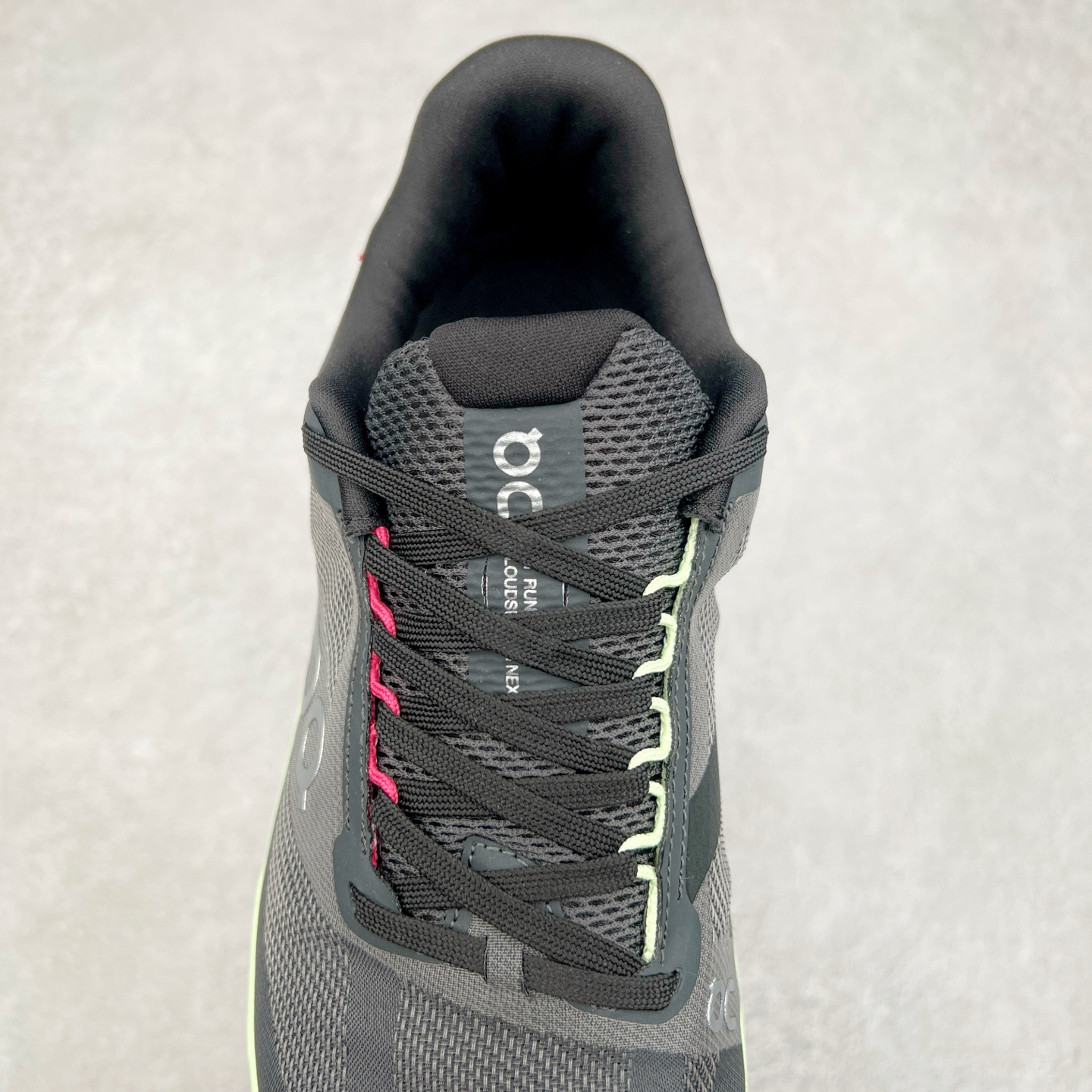 图片[5]-On Cloudsurfer Next 舒适百搭防滑耐磨低帮休闲跑步鞋 昂跑运动品牌 开创于2010年 缓震着陆、强效回弹、轻柔质感的设计构思始终是ON研制关键 与此同时基于“为全球提供革新性的跑步感受”信念 陆续推出了多款跑鞋及其以专业运动人体跑步工程学为设计关键的功能性跑步服饰设备 让跑者不费力气地畅快畅跑 尺码：36 36.5 37.5 38 38.5 39 40 40.5 41 42 42.5 43 44 44.5 45-选品中心