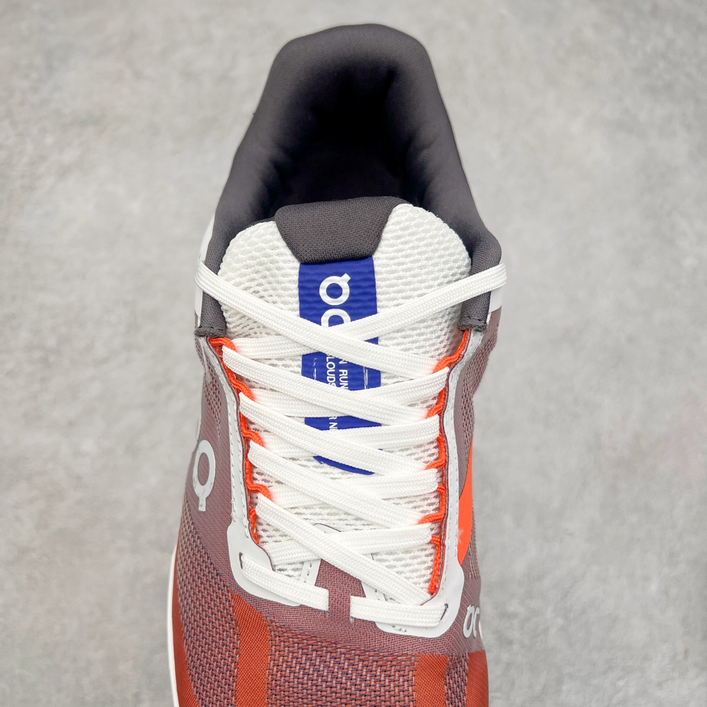 图片[5]-On Cloudsurfer Next 舒适百搭防滑耐磨低帮休闲跑步鞋 昂跑运动品牌 开创于2010年 缓震着陆、强效回弹、轻柔质感的设计构思始终是ON研制关键 与此同时基于“为全球提供革新性的跑步感受”信念 陆续推出了多款跑鞋及其以专业运动人体跑步工程学为设计关键的功能性跑步服饰设备 让跑者不费力气地畅快畅跑 尺码：36 36.5 37.5 38 38.5 39 40 40.5 41 42 42.5 43 44 44.5 45-选品中心