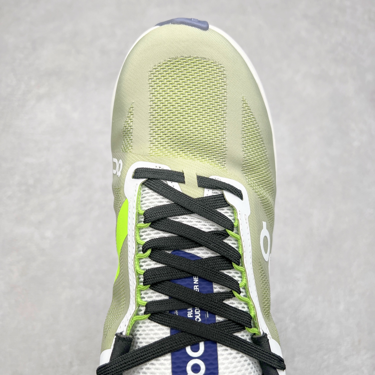 图片[4]-On Cloudsurfer Next 舒适百搭防滑耐磨低帮休闲跑步鞋 昂跑运动品牌 开创于2010年 缓震着陆、强效回弹、轻柔质感的设计构思始终是ON研制关键 与此同时基于“为全球提供革新性的跑步感受”信念 陆续推出了多款跑鞋及其以专业运动人体跑步工程学为设计关键的功能性跑步服饰设备 让跑者不费力气地畅快畅跑 尺码：36 36.5 37.5 38 38.5 39 40 40.5 41 42 42.5 43 44 44.5 45-选品中心