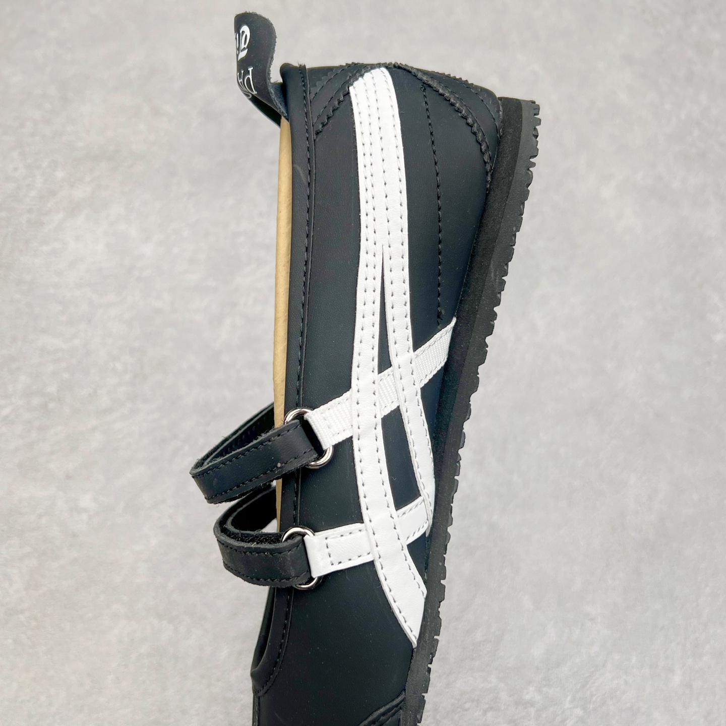 图片[7]-Patou x Onitsuka Tiger 鬼冢虎 MEXICO 66 BALLERINA WHITE/COTTON CANDY 舒适百搭 平跟 玛丽珍鞋 女款 白粉色 实拍调校N版已经零色差零失真 百分百还原实物色彩所见即所得 不存在货不对板色差等低级问题 选购参考实物拍摄 不混卖不参货 只用心做好货严格选品 承诺混一赔十 尺码：36 36.5 37.5 38 38.5 39 40 40.5 41 42 42.5 43 44 44.5 45-选品中心