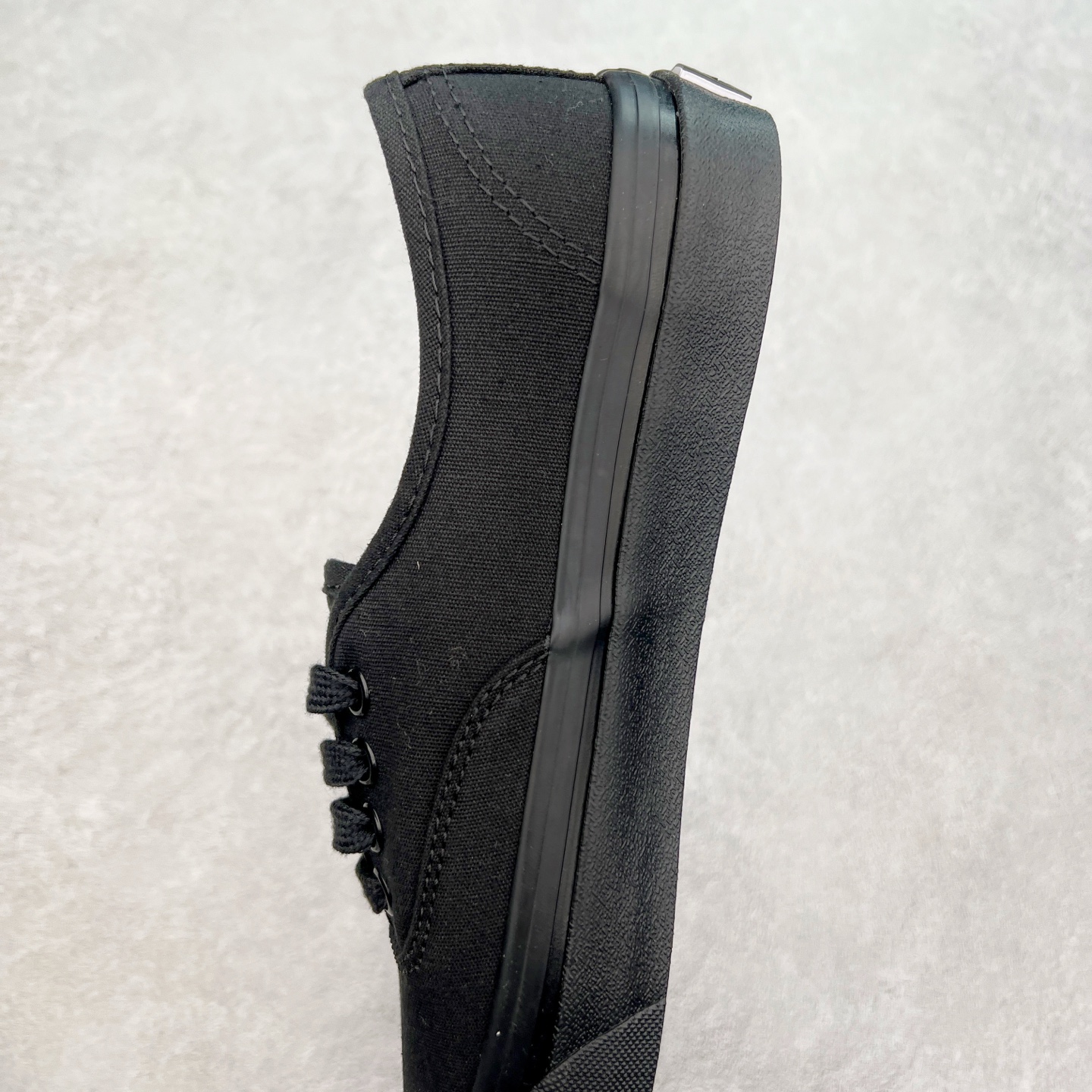 图片[7]-Vans Authentic REISSUE 44 范斯官方 舒适百搭低帮休闲帆布鞋 融合了Vans安纳海姆的复古属性 从鞋型和贴合度方面重塑鞋款 尺码：35 36 36.5 37 38 38.5 39 40 40.5 41 42 42.5 43 44-选品中心