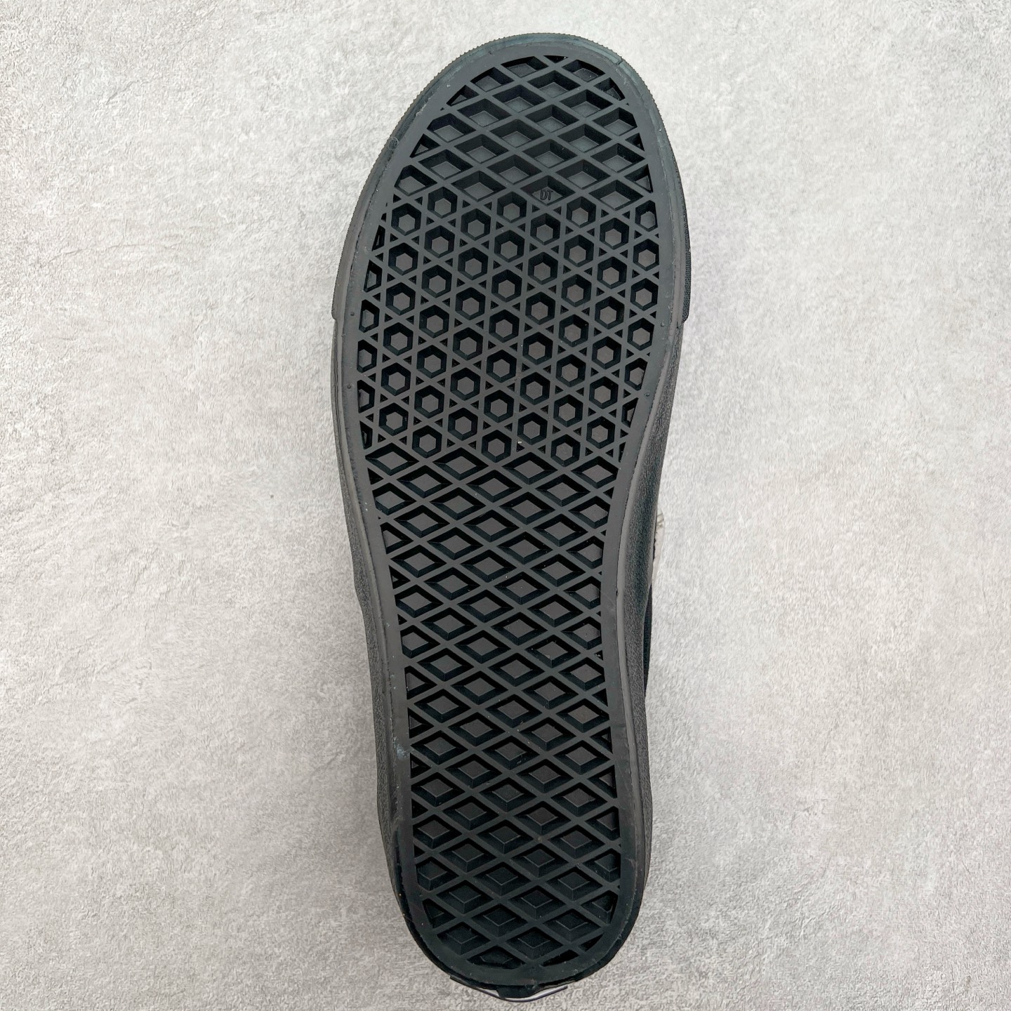 图片[9]-Vans Authentic REISSUE 44 范斯官方 舒适百搭低帮休闲帆布鞋 融合了Vans安纳海姆的复古属性 从鞋型和贴合度方面重塑鞋款 尺码：35 36 36.5 37 38 38.5 39 40 40.5 41 42 42.5 43 44-选品中心