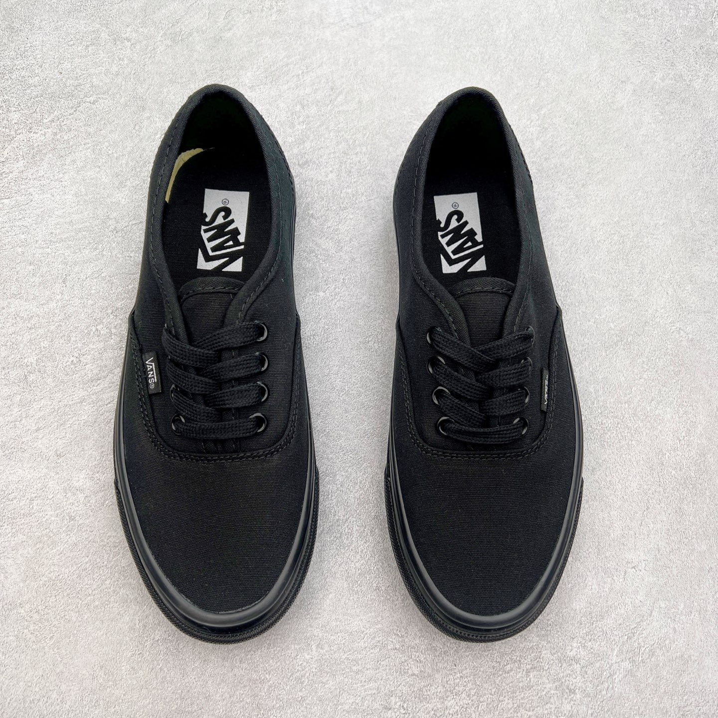 图片[2]-Vans Authentic REISSUE 44 范斯官方 舒适百搭低帮休闲帆布鞋 融合了Vans安纳海姆的复古属性 从鞋型和贴合度方面重塑鞋款 尺码：35 36 36.5 37 38 38.5 39 40 40.5 41 42 42.5 43 44-选品中心