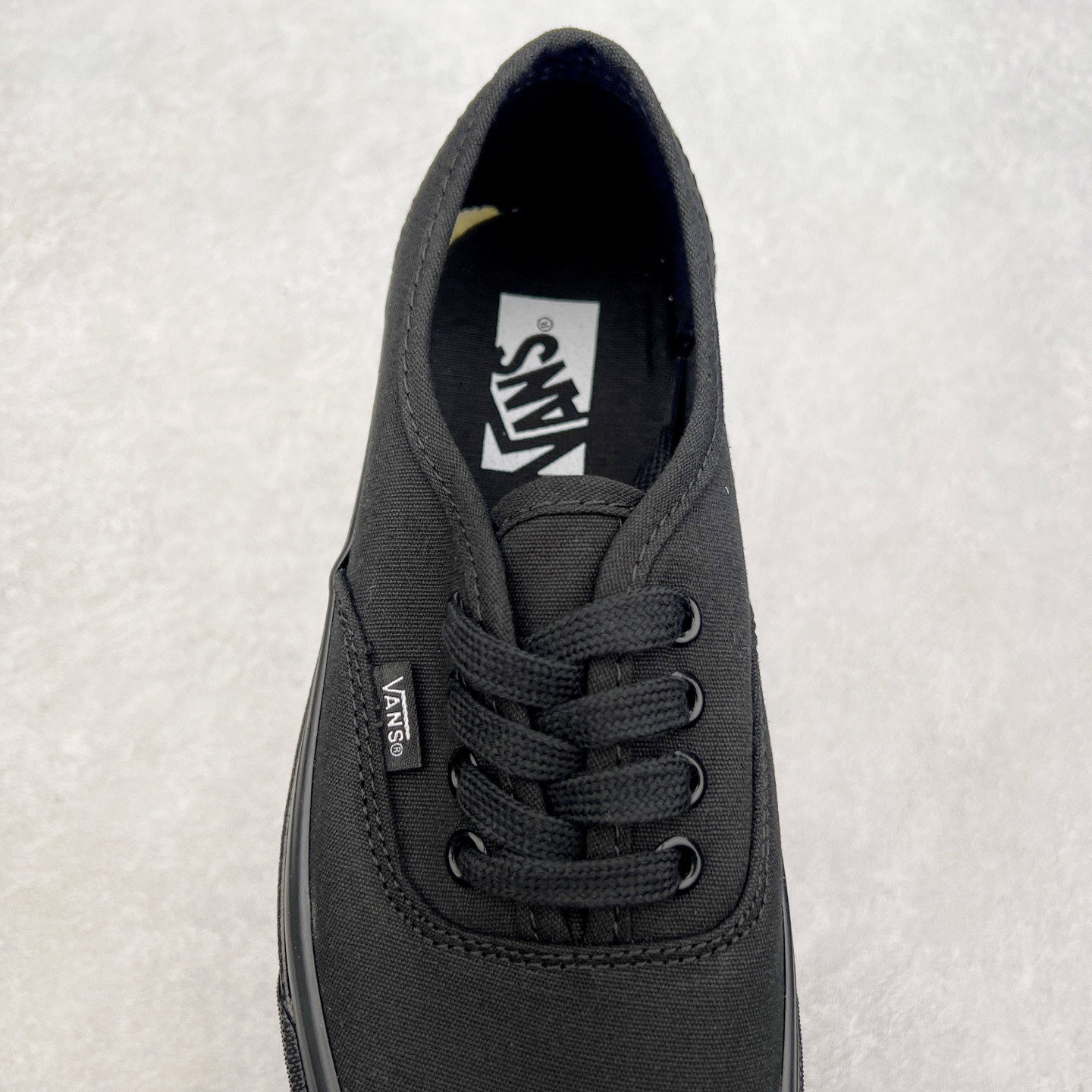 图片[5]-Vans Authentic REISSUE 44 范斯官方 舒适百搭低帮休闲帆布鞋 融合了Vans安纳海姆的复古属性 从鞋型和贴合度方面重塑鞋款 尺码：35 36 36.5 37 38 38.5 39 40 40.5 41 42 42.5 43 44-选品中心