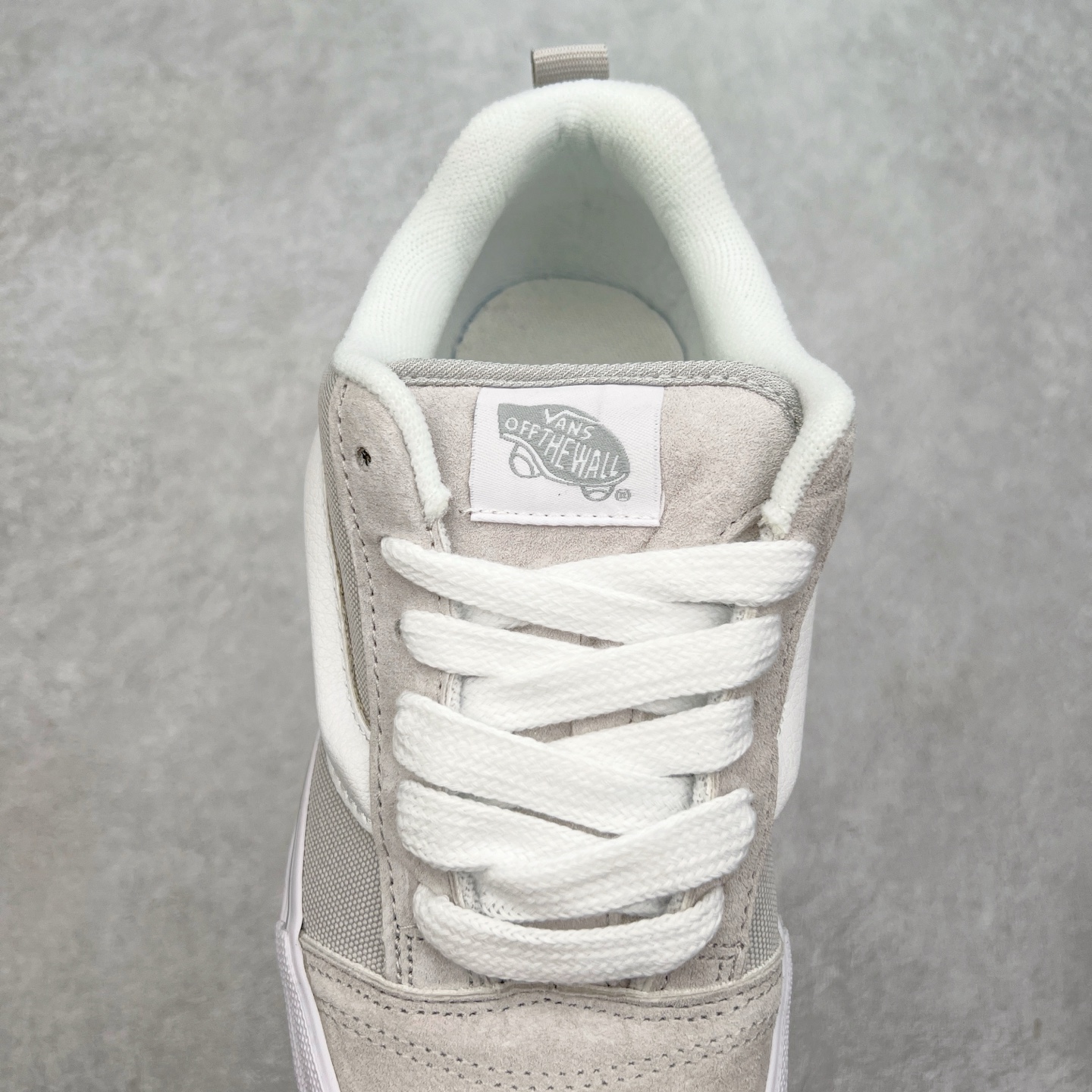 图片[5]-Vans Knu Skool 帆布银灰 肥胖版立体大Logo 加厚鞋舌 低帮复古休闲硫化面包鞋 尺码：35 36 36.5 37 38 38.5 39 40 40.5 41 42 42.5 43 44 工艺：硫化1：1（重量1：1、真标、原钢印、材质标、鞋型标、合格证）-选品中心