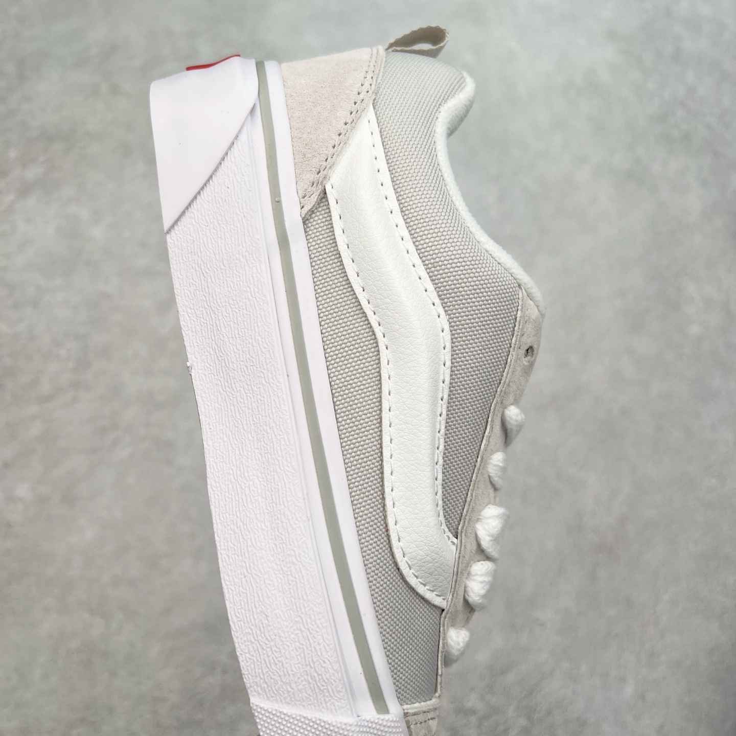 图片[6]-Vans Knu Skool 帆布银灰 肥胖版立体大Logo 加厚鞋舌 低帮复古休闲硫化面包鞋 尺码：35 36 36.5 37 38 38.5 39 40 40.5 41 42 42.5 43 44 工艺：硫化1：1（重量1：1、真标、原钢印、材质标、鞋型标、合格证）-选品中心