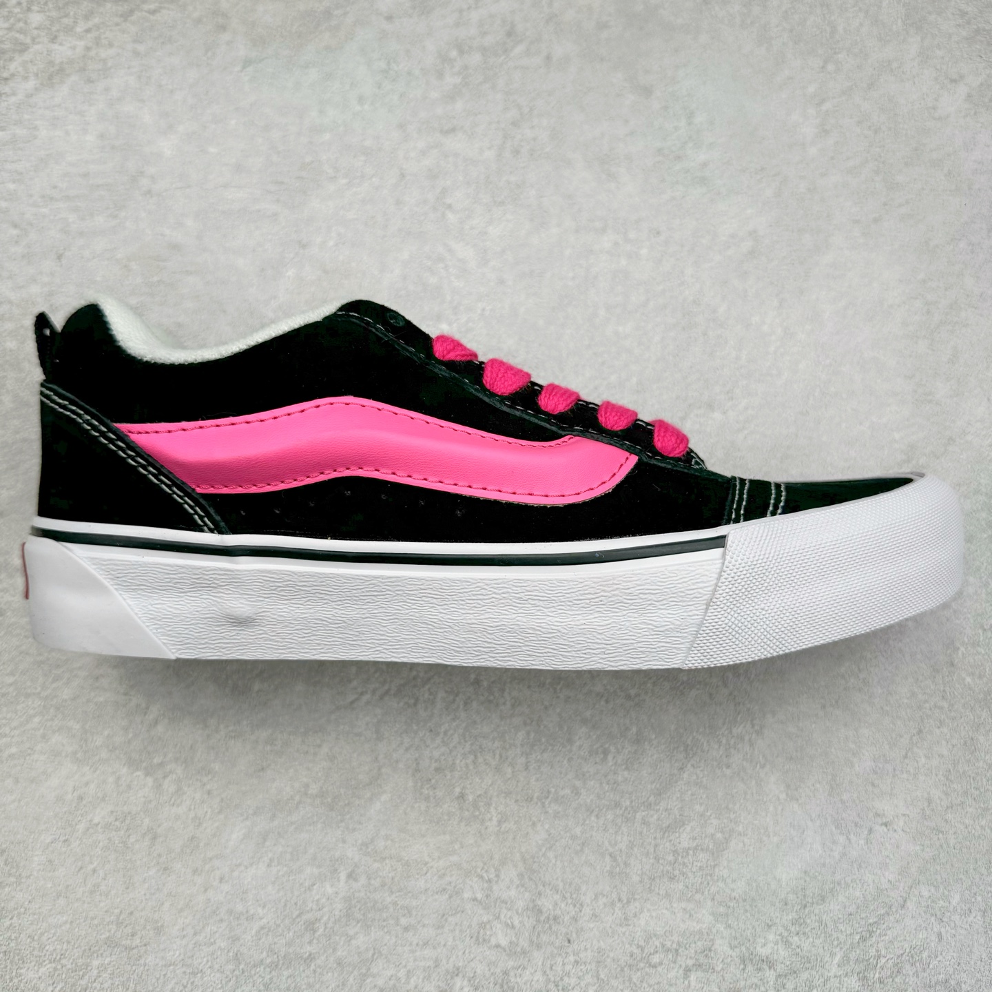 图片[6]-Vans Knu Skool 肥胖版立体大Logo 加厚鞋舌 低帮复古休闲硫化面包鞋 尺码：35 36 36.5 37 38 38.5 39 40 40.5 41 42 42.5 43 44 工艺：硫化1：1（重量1：1、真标、原钢印、材质标、鞋型标、合格证）-选品中心