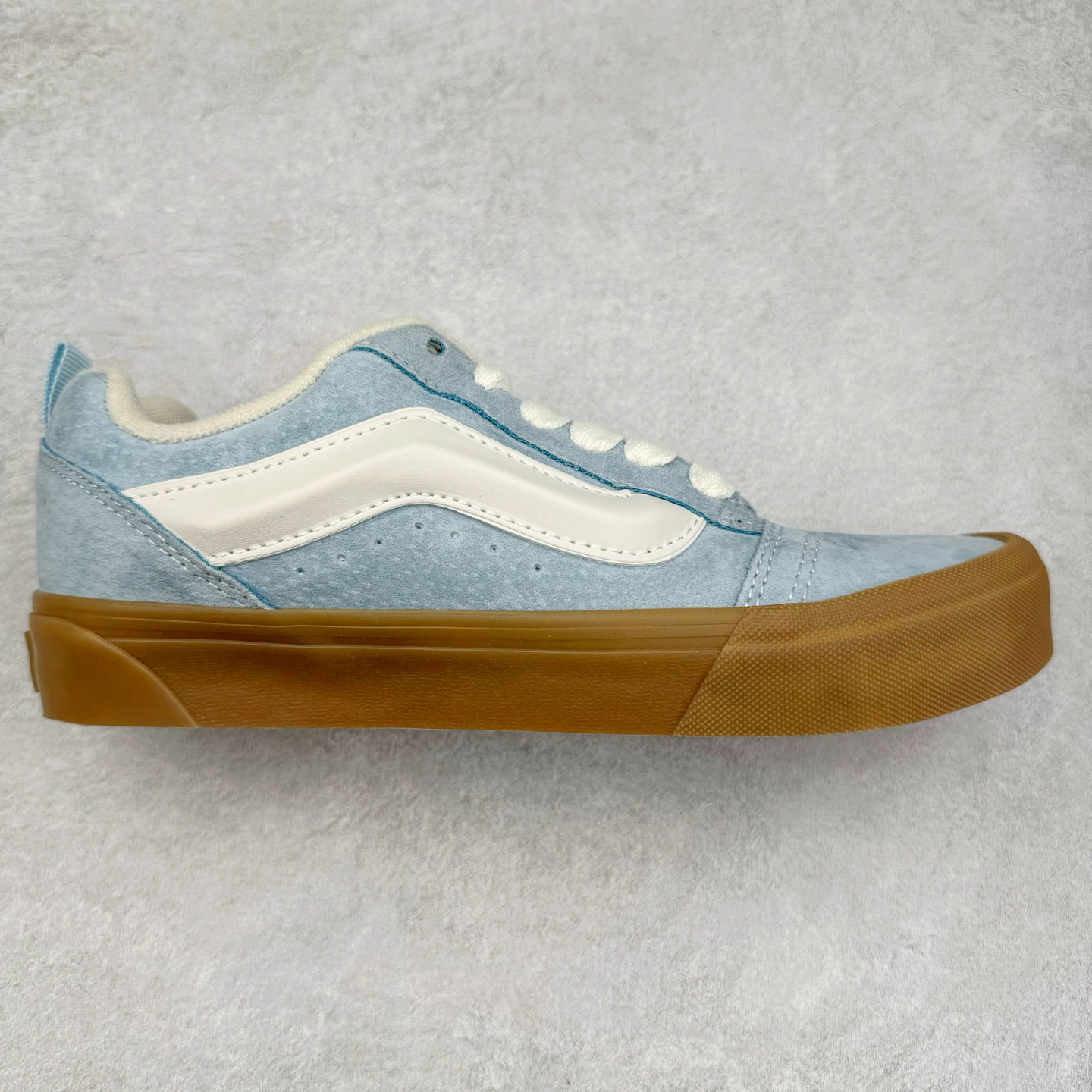 图片[3]-Vans Knu Skool 肥胖版立体大Logo 加厚鞋舌 低帮复古休闲硫化面包鞋 尺码：35 36 36.5 37 38 38.5 39 40 40.5 41 42 42.5 43 44 工艺：硫化1：1（重量1：1、真标、原钢印、材质标、鞋型标、合格证）-选品中心