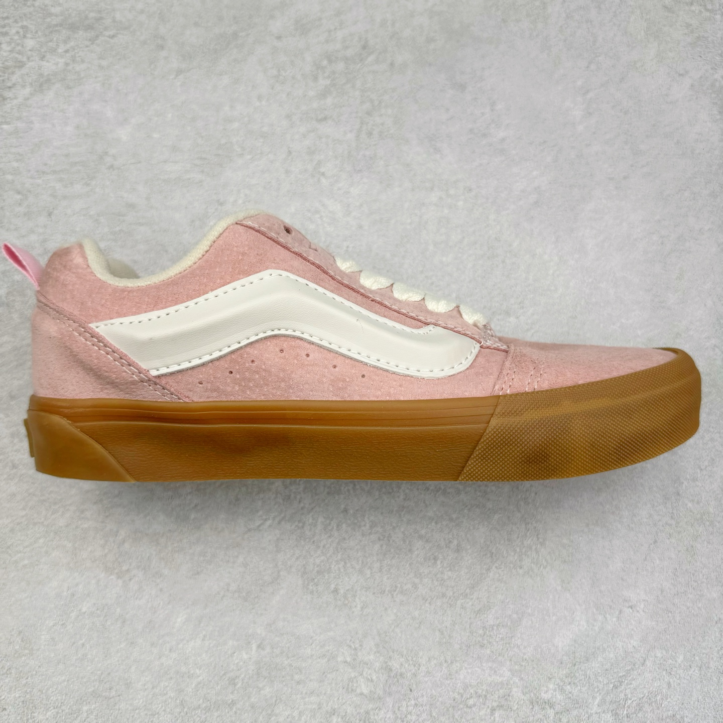 图片[4]-Vans Knu Skool 肥胖版立体大Logo 加厚鞋舌 低帮复古休闲硫化面包鞋 尺码：35 36 36.5 37 38 38.5 39 40 40.5 41 42 42.5 43 44 工艺：硫化1：1（重量1：1、真标、原钢印、材质标、鞋型标、合格证）-选品中心