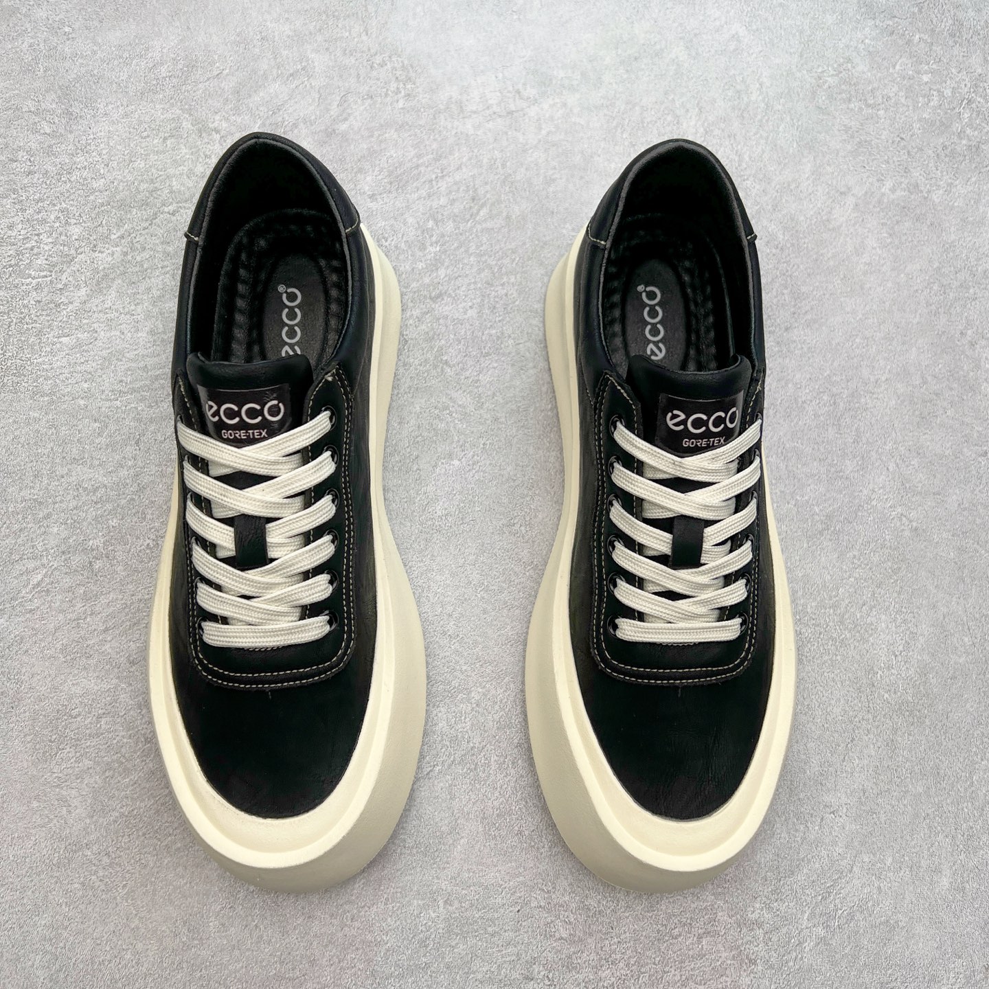 图片[2]-Ecco爱步男鞋新款运动鞋 跑鞋厚底增高老爹鞋 驱动系列全新款式 拼色拼接鞋面 时尚有型 牛皮与纺织品拼接 脚感舒适 出街有型 贴心套脚系带设计 舒适包裹双足 柔软细腻，亲肤透气 以摩托车粗犷胎纹为灵感 PU大底提供牵引性和支撑性 耐磨防滑提升稳定性 轻盈鞋底 舒适耐穿 户外出行 肆意洒脱 尺码：38 39 40 41 42 43 44（皮鞋码）-选品中心