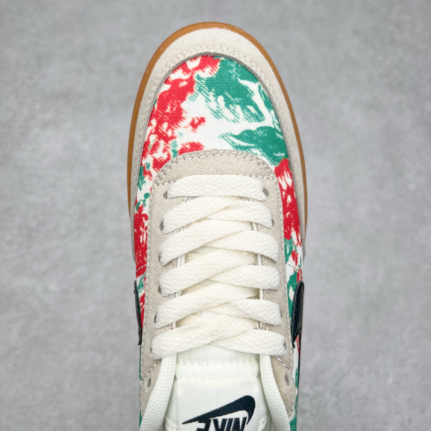 图片[4]-J.Crew x NK Killshot II Leather 联名复古板鞋 IF0672-101 采用米白色皮革制作鞋身 Swoosh 点缀其中 最后搭载棕色生胶大底 流露出满满的复古气气息 尺码：36 36.5 37.5 38 38.5 39 40 40.5 41 42 42.5 43 44 44.5 45-选品中心