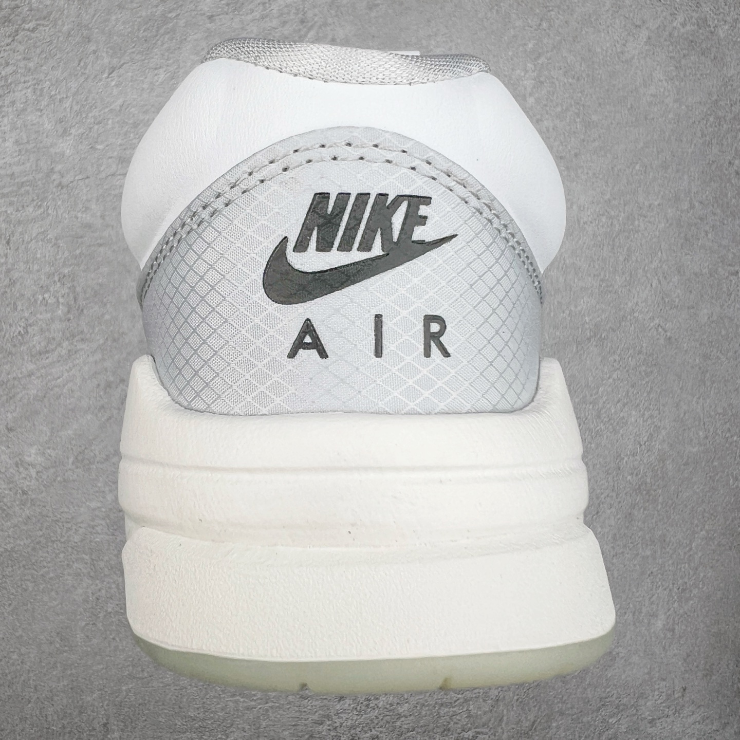 图片[8]-＃纯原 Air Jordan Stadium AJ90 潮流运动板鞋 HV4092-100 充满了对TinkerHathield 原创设计的致敬 包括中足网状面板、前足外侧的鲨鱼齿轮廓、加垫鞋领和 NK Air 鞋跟品牌 鞋子本身采用网眼、皮革和绒面革材料混合制成 散发出现代美感 并配备了该品牌全新的 Formula 23 足底缓震技术 AirJordan Stadium 90 鞋舌标签在鞋舌内侧印有“Flight”字样 完善了设计 尺码：36 36.5 37.5 38 38.5 39 40 40.5 41 42 42.5 43 44 44.5 45 46-选品中心