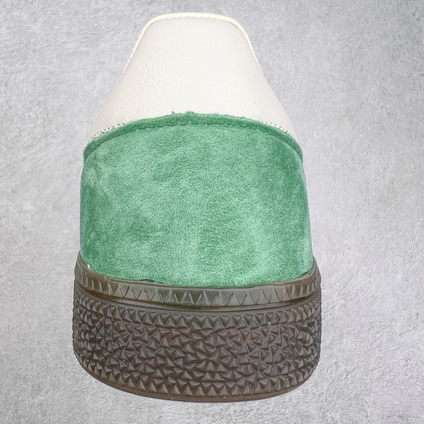 图片[8]-AD Originals Handball SPZL 手球运动员系列百搭休闲运动板鞋 IG6192 这款来自阿迪达斯的这款HANDBALL SPZL前身是一双手球运动鞋，这一次拿来复刻，所以鞋面的主要色彩选用了黑色， 鞋面外侧除了Spezial字母之外还有三叶草标志。Handball SPZL作为复古手球训练鞋与作为室内足球鞋的Samba有着异曲同工之处，但是质感更为出众的鞋身以及丰富的配色选择比起Samba来讲可以说是更胜一筹了！尺码：36 36⅔ 37⅓ 38 38⅔ 39⅓ 40 40⅔ 41⅓ 42 42⅔ 43⅓ 44 45-选品中心