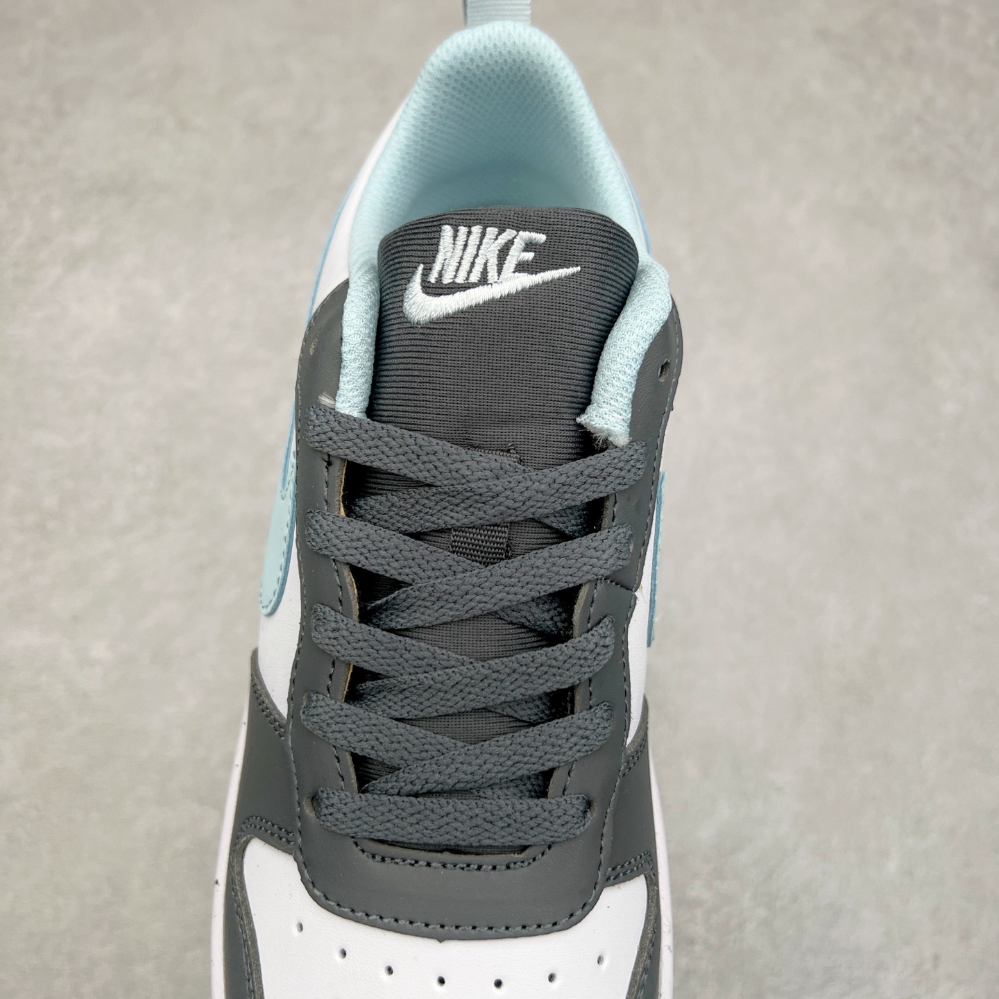 图片[5]-NK Court Borough Low CB2 低帮百搭透气休闲运动板鞋 HQ3258-060 原数据独家私模大底 经典耐用的设计 兼顾舒适脚感和出众风范 演绎匠心之作 结构性的支撑贴合感结合复古篮球设计 塑就场外全明星风范 尺码：36 36.5 37.5 38 38.5 39 40 40.5 41 42 42.5 43 44 44.5 45-选品中心