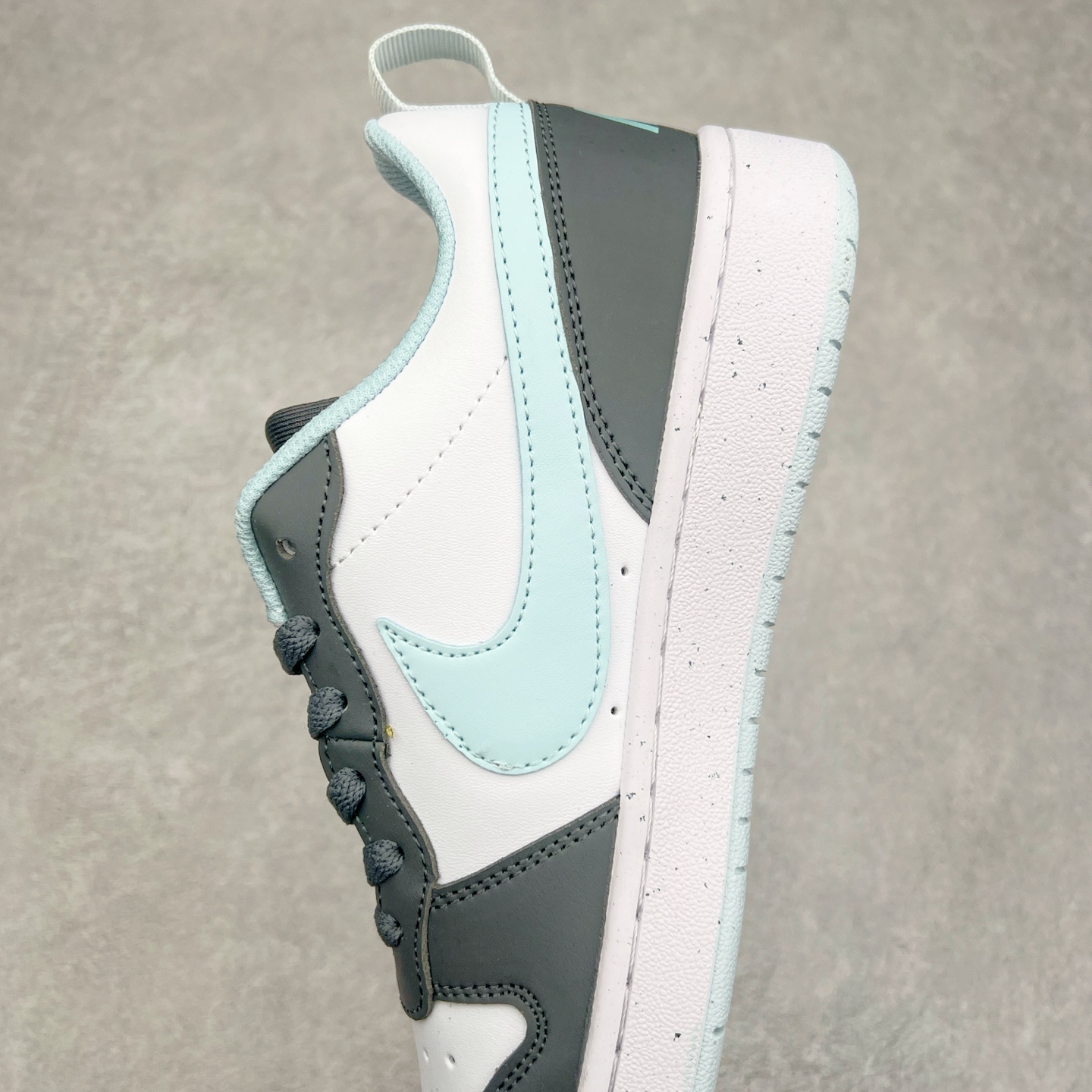 图片[7]-NK Court Borough Low CB2 低帮百搭透气休闲运动板鞋 HQ3258-060 原数据独家私模大底 经典耐用的设计 兼顾舒适脚感和出众风范 演绎匠心之作 结构性的支撑贴合感结合复古篮球设计 塑就场外全明星风范 尺码：36 36.5 37.5 38 38.5 39 40 40.5 41 42 42.5 43 44 44.5 45-选品中心