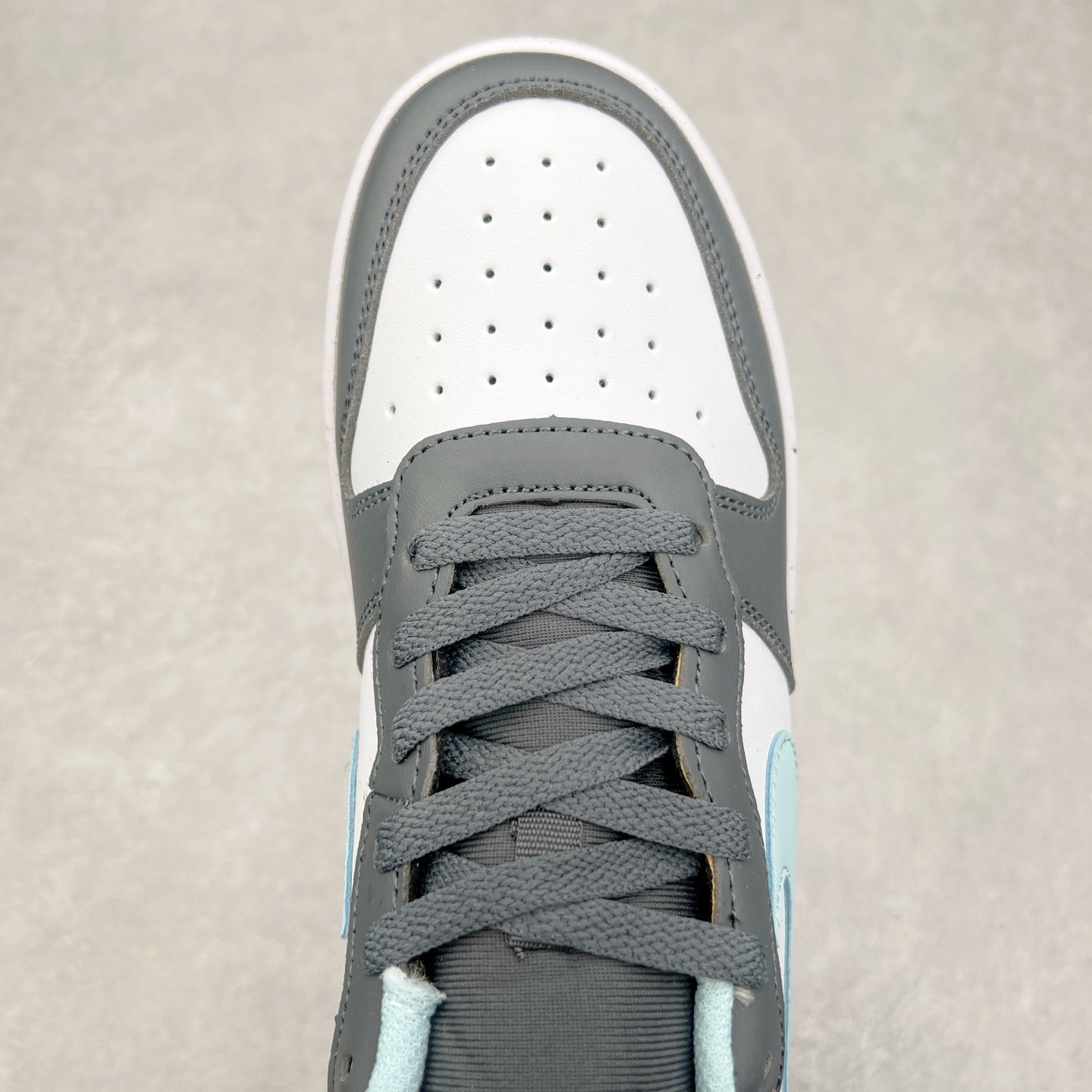 图片[4]-NK Court Borough Low CB2 低帮百搭透气休闲运动板鞋 HQ3258-060 原数据独家私模大底 经典耐用的设计 兼顾舒适脚感和出众风范 演绎匠心之作 结构性的支撑贴合感结合复古篮球设计 塑就场外全明星风范 尺码：36 36.5 37.5 38 38.5 39 40 40.5 41 42 42.5 43 44 44.5 45-选品中心