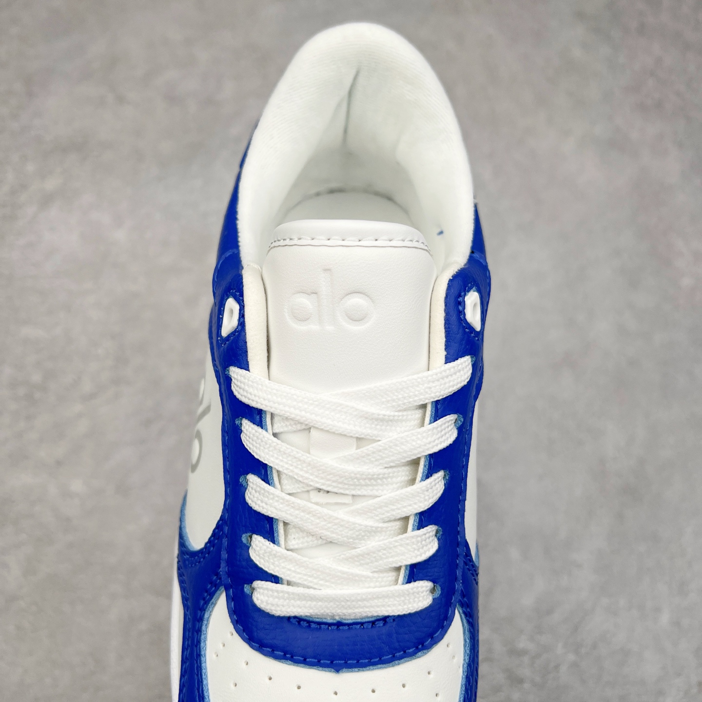 图片[5]-Alo yoga 易梦玲 Jisoo智秀 等多位明星同款上脚 主打各大平台外贸主推大厂采购原材料多处细节一步到位 生产细节 没得说 一款随意搭配的都好看的鞋子aIo采用增高4cm 主打熊猫色 春夏秋冬四季款 舒适简约板鞋 TPU防滑耐磨鞋底 #alo #alo女孩 #AIo #健身穿搭 #鞋子推荐 #板鞋 尺码：35 36 37 38 39 40-选品中心