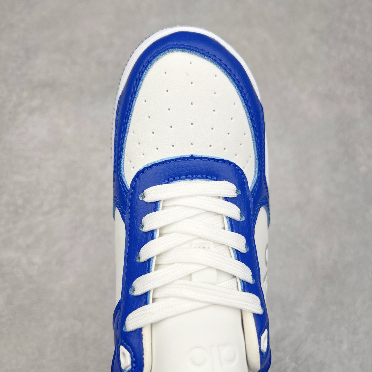 图片[4]-Alo yoga 易梦玲 Jisoo智秀 等多位明星同款上脚 主打各大平台外贸主推大厂采购原材料多处细节一步到位 生产细节 没得说 一款随意搭配的都好看的鞋子aIo采用增高4cm 主打熊猫色 春夏秋冬四季款 舒适简约板鞋 TPU防滑耐磨鞋底 #alo #alo女孩 #AIo #健身穿搭 #鞋子推荐 #板鞋 尺码：35 36 37 38 39 40-选品中心