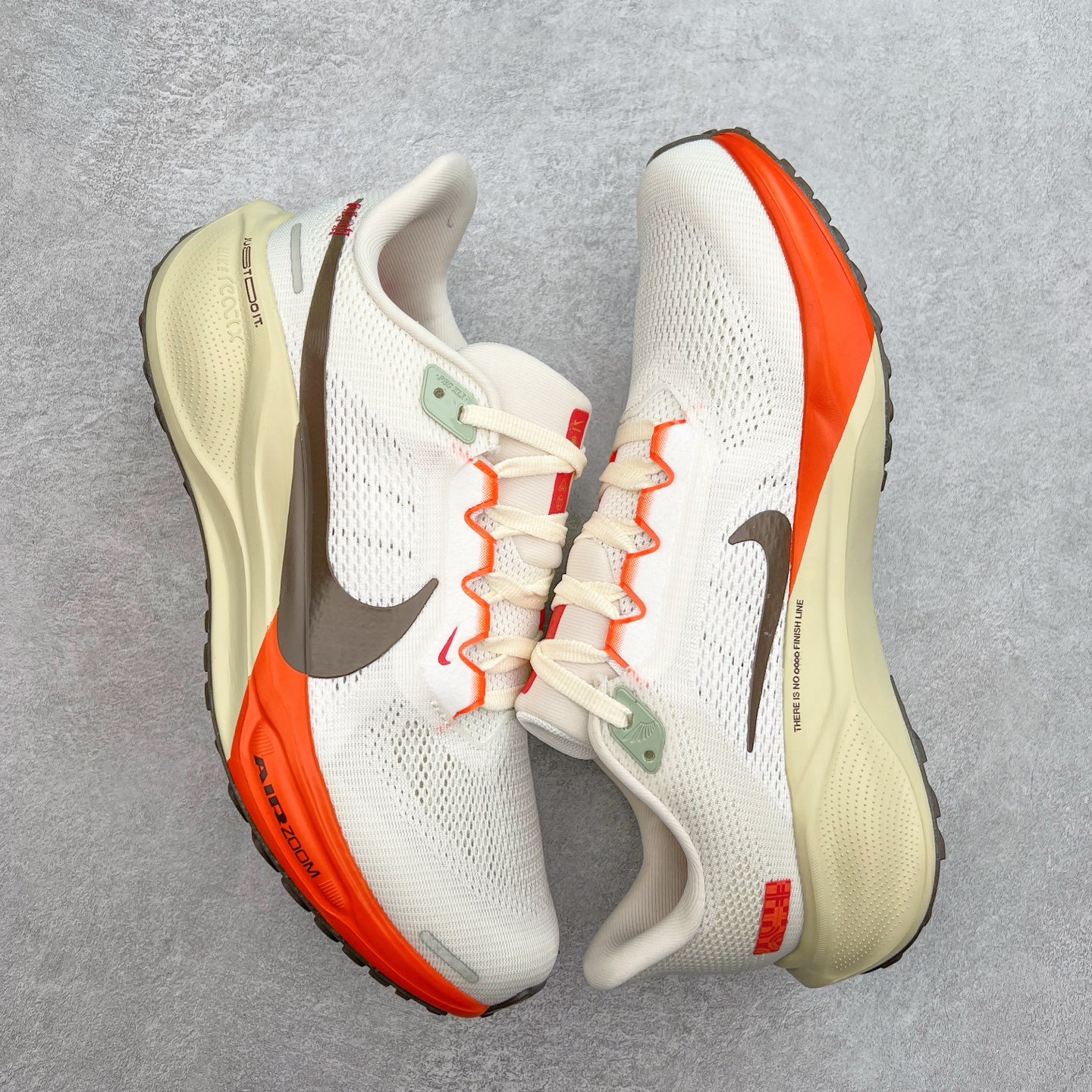 图片[3]-＃特价福利 NK Zoom Pegasus 飞马41代马拉松系列网面透气缓震疾速跑鞋 拥有 Zoom Air 一如既往的稳定感和流畅感 鞋面采用工程网眼设计 为特定高热区域营造出色透气性 进一步增加鞋面的穿孔数量 让足部能够快速散热 中足搭配 Flywire 飞线 在高速运动时营造舒适稳定的贴合感 内置Zoon气垫加持 动力十足 尺码：36 36.5 37.5 38 38.5 39 40 40.5 41 42 42.5 43 44 44.5 45-选品中心