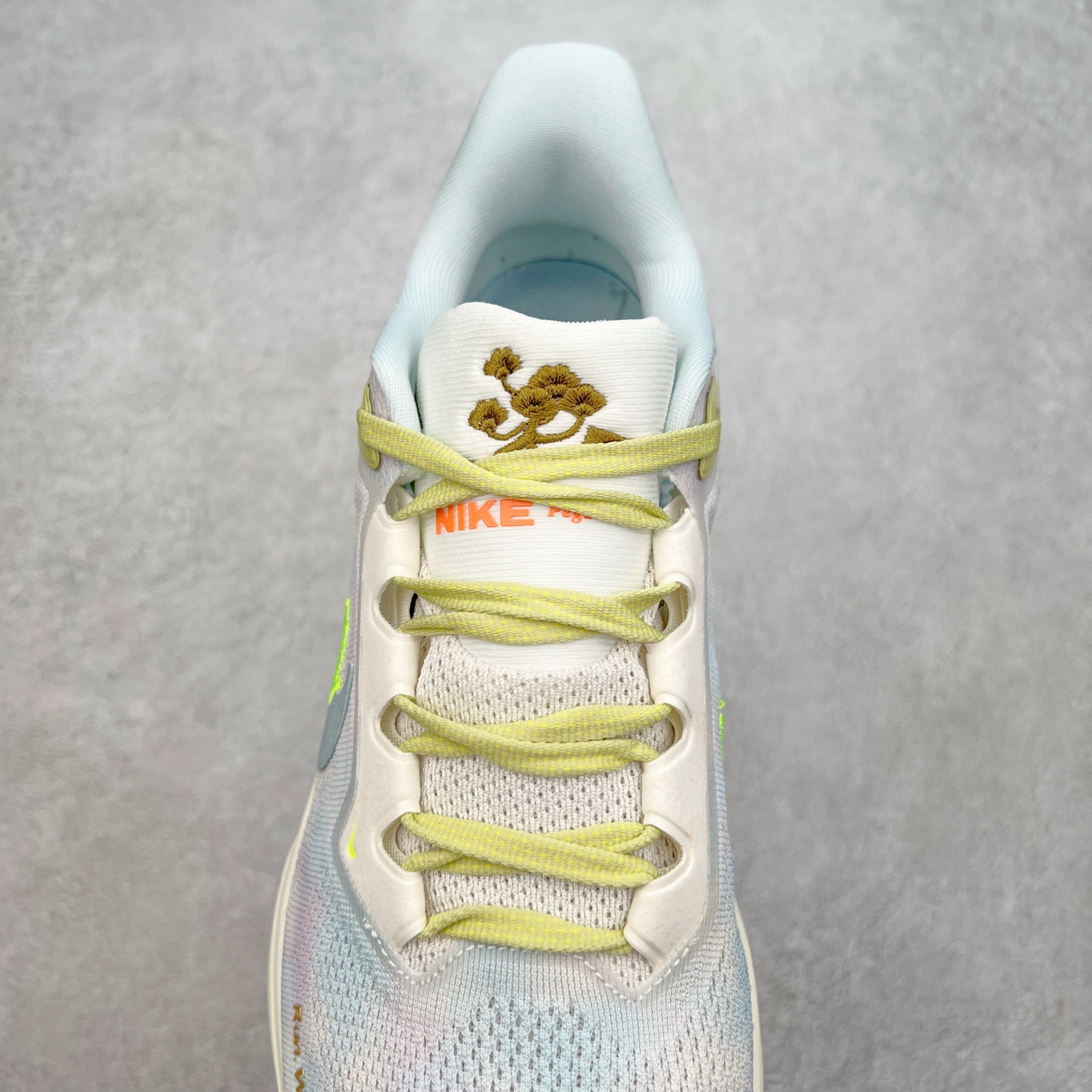 图片[5]-＃特价福利 NK Zoom Pegasus 飞马41代马拉松系列网面透气缓震疾速跑鞋 拥有 Zoom Air 一如既往的稳定感和流畅感 鞋面采用工程网眼设计 为特定高热区域营造出色透气性 进一步增加鞋面的穿孔数量 让足部能够快速散热 中足搭配 Flywire 飞线 在高速运动时营造舒适稳定的贴合感 内置Zoon气垫加持 动力十足 尺码：36 36.5 37.5 38 38.5 39 40 40.5 41 42 42.5 43 44 44.5 45-选品中心