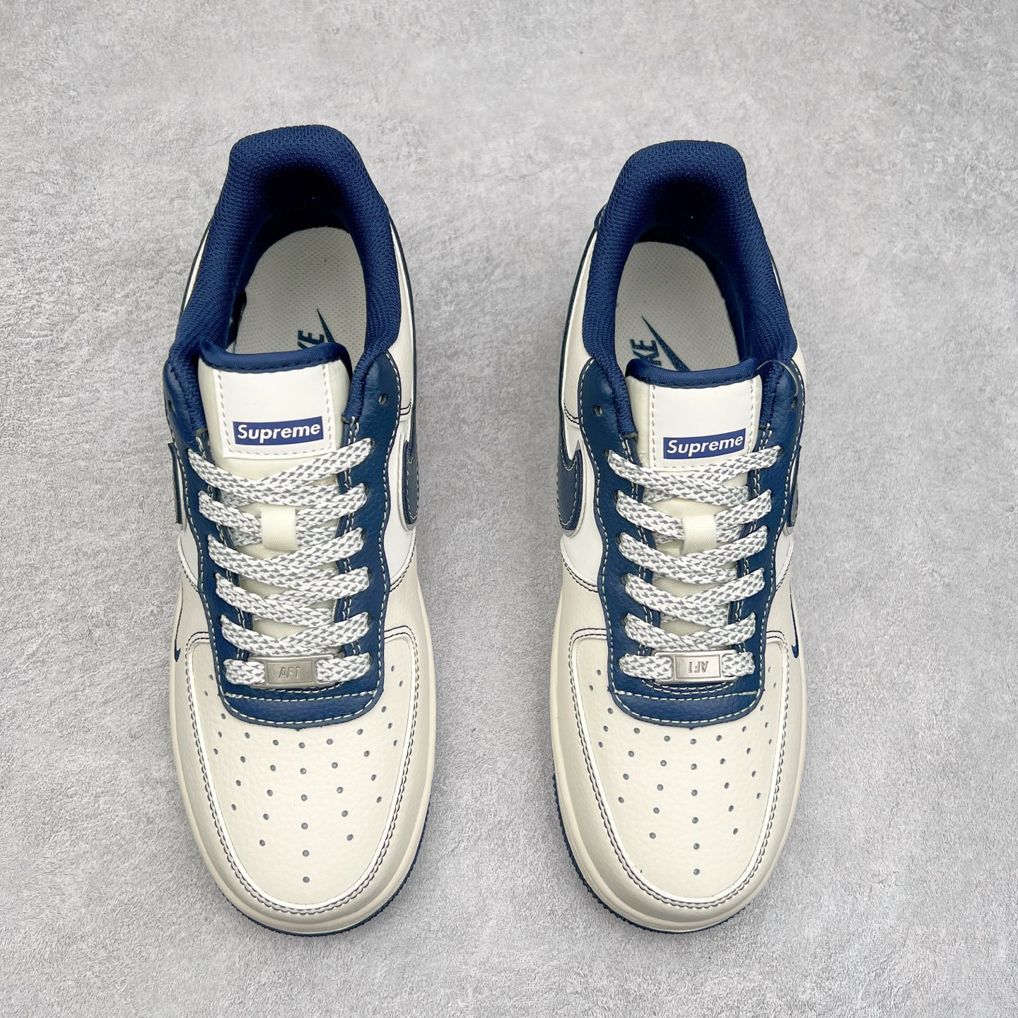 图片[2]-NK Air Force 1´07 Low 空军一号低帮百搭休闲运动板鞋 XS1958-524 柔软、弹性十足的缓震性能和出色的中底设计 横跨复古与现代的外型结合 造就出风靡全球 三十多年的Force 1 直到今天还深受青睐 实拍调校N版已经零色差零失真 百分百还原实物色彩所见即所得 不存在货不对板色差等低级问题 选购参考实物拍摄 不混卖不参货 只用心做好货严格选品 承诺混一赔十 尺码：36 36.5 37.5 38 38.5 39 40 40.5 41 42 42.5 43 44 44.5 45-选品中心