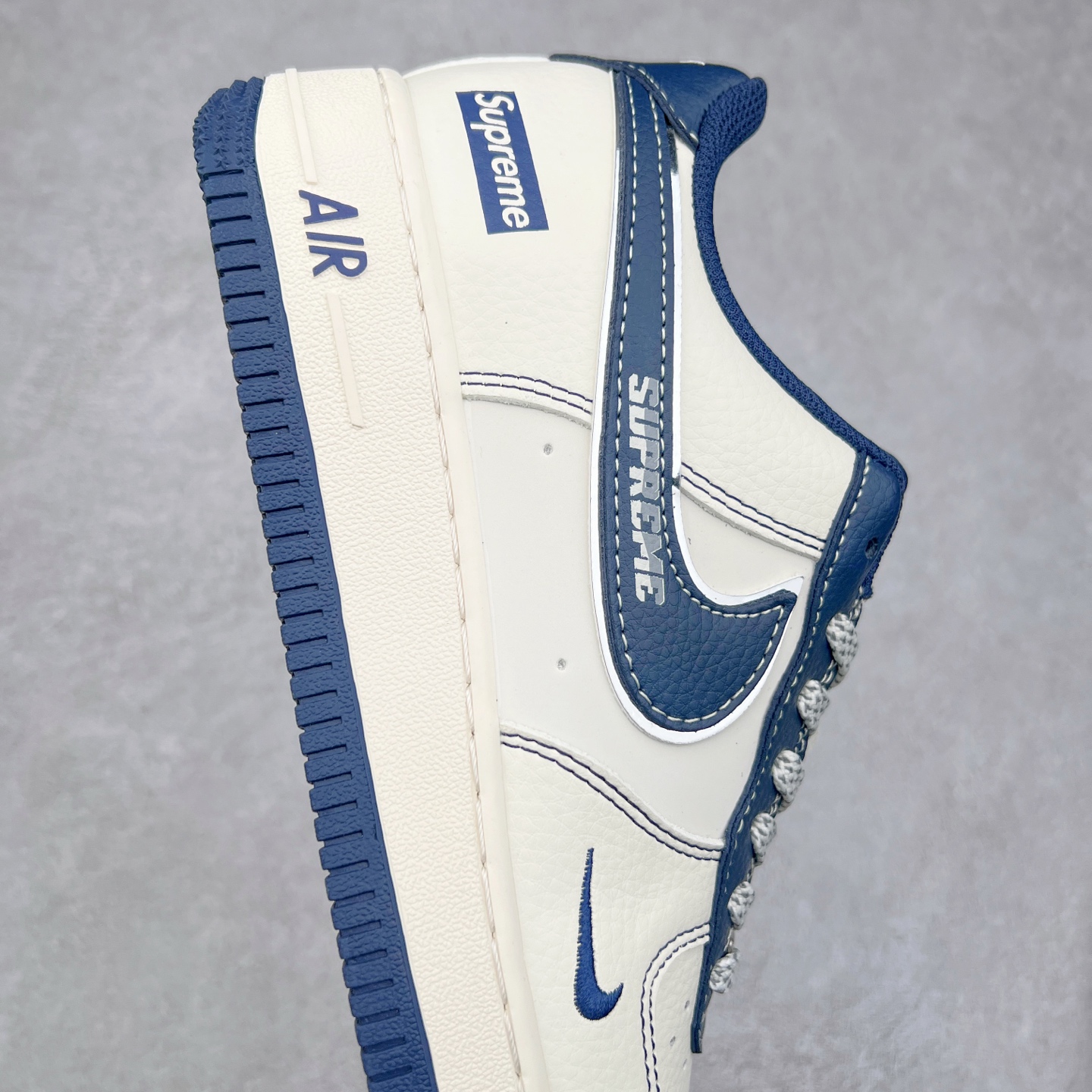 图片[6]-NK Air Force 1´07 Low 空军一号低帮百搭休闲运动板鞋 XS1958-524 柔软、弹性十足的缓震性能和出色的中底设计 横跨复古与现代的外型结合 造就出风靡全球 三十多年的Force 1 直到今天还深受青睐 实拍调校N版已经零色差零失真 百分百还原实物色彩所见即所得 不存在货不对板色差等低级问题 选购参考实物拍摄 不混卖不参货 只用心做好货严格选品 承诺混一赔十 尺码：36 36.5 37.5 38 38.5 39 40 40.5 41 42 42.5 43 44 44.5 45-选品中心