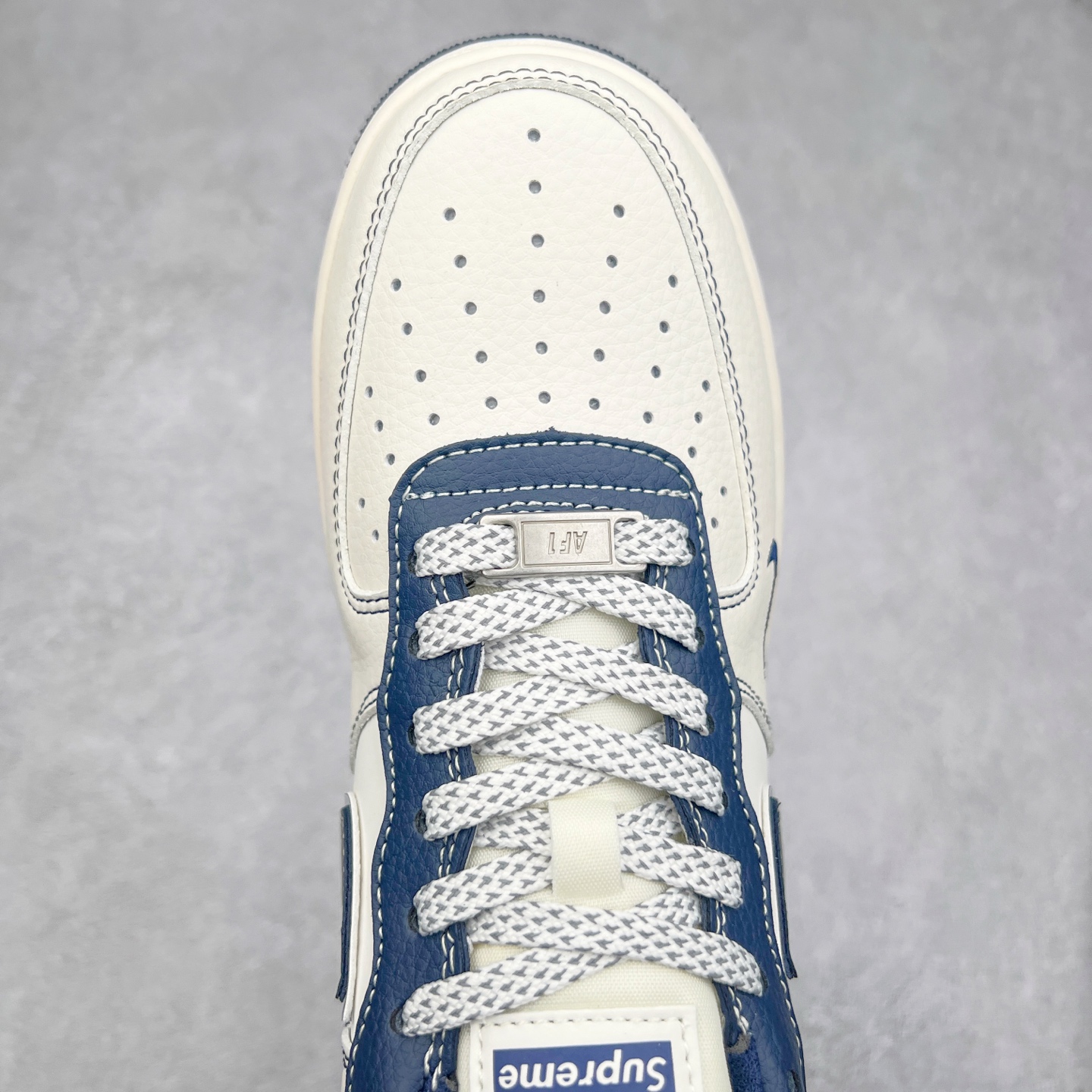 图片[4]-NK Air Force 1´07 Low 空军一号低帮百搭休闲运动板鞋 XS1958-524 柔软、弹性十足的缓震性能和出色的中底设计 横跨复古与现代的外型结合 造就出风靡全球 三十多年的Force 1 直到今天还深受青睐 实拍调校N版已经零色差零失真 百分百还原实物色彩所见即所得 不存在货不对板色差等低级问题 选购参考实物拍摄 不混卖不参货 只用心做好货严格选品 承诺混一赔十 尺码：36 36.5 37.5 38 38.5 39 40 40.5 41 42 42.5 43 44 44.5 45-选品中心