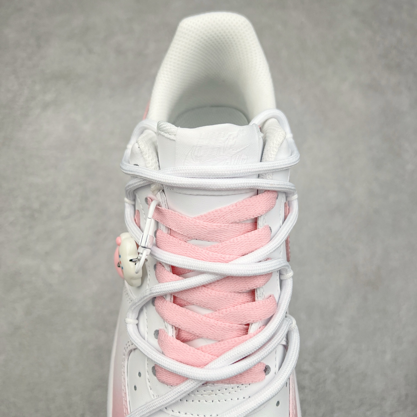 图片[5]-NK Air Force 1´07 Low 空军一号低帮百搭休闲运动板鞋 CQ2288-802 柔软、弹性十足的缓震性能和出色的中底设计 横跨复古与现代的外型结合 造就出风靡全球 三十多年的Force 1 直到今天还深受青睐 实拍调校N版已经零色差零失真 百分百还原实物色彩所见即所得 不存在货不对板色差等低级问题 选购参考实物拍摄 不混卖不参货 只用心做好货严格选品 承诺混一赔十 尺码：36 36.5 37.5 38 38.5 39 40 40.5 41 42 42.5 43 44 44.5 45-选品中心