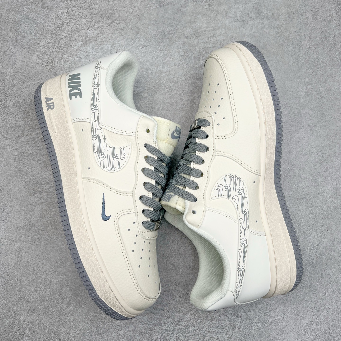 图片[3]-NK Air Force 1´07 Low 空军一号低帮百搭休闲运动板鞋 HH7518-048 柔软、弹性十足的缓震性能和出色的中底设计 横跨复古与现代的外型结合 造就出风靡全球 三十多年的Force 1 直到今天还深受青睐 实拍调校N版已经零色差零失真 百分百还原实物色彩所见即所得 不存在货不对板色差等低级问题 选购参考实物拍摄 不混卖不参货 只用心做好货严格选品 承诺混一赔十 尺码：36 36.5 37.5 38 38.5 39 40 40.5 41 42 42.5 43 44 44.5 45-选品中心