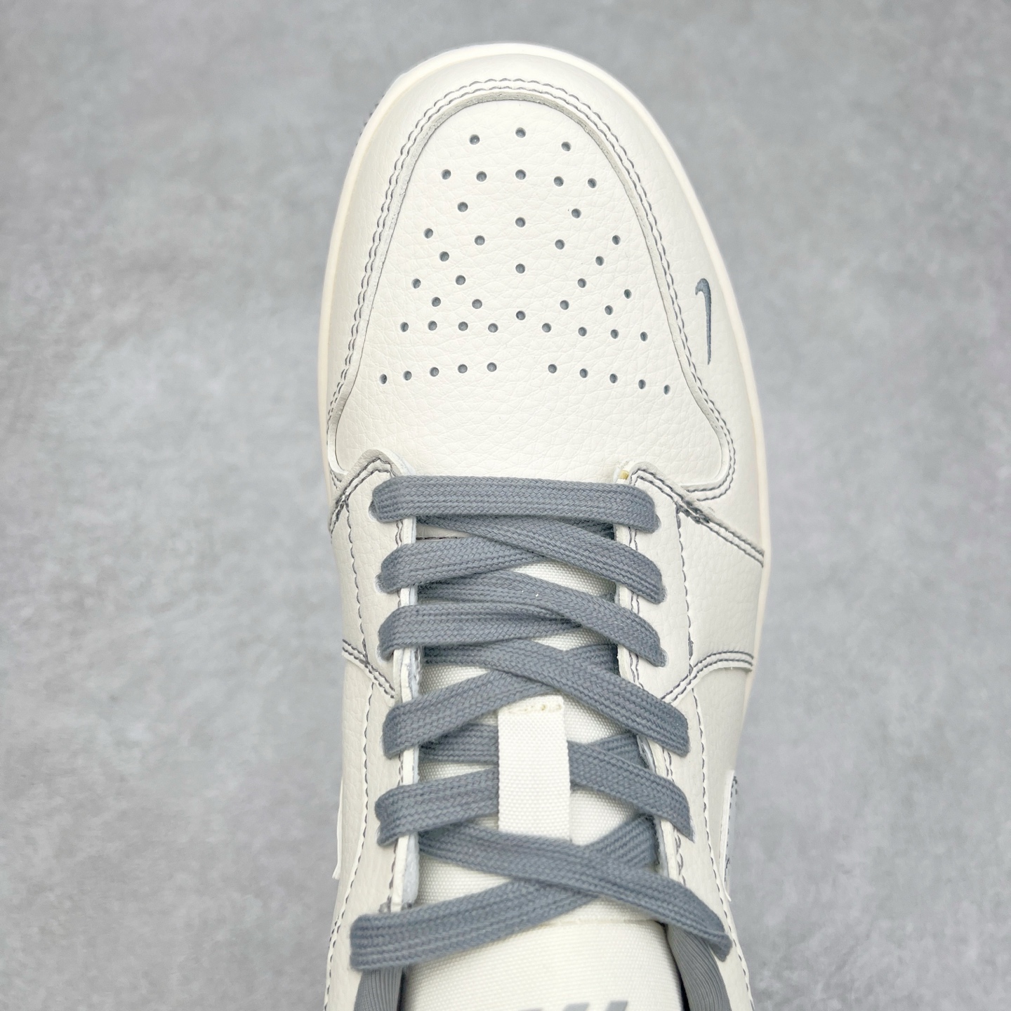 图片[4]-Air Jordan AJ1 Low 低帮定制 CF3688-002 原厂内置气垫魔块 A模大底 头层小牛皮 鞋舌AJ原厂专用牛津布+AJ专用反口珍珠布+原厂无杂质高弹内里海棉+特殊封边弹力鞋带 尺码：36 36.5 37.5 38 38.5 39 40 40.5 41 42 42.5 43 44 44.5 45-选品中心