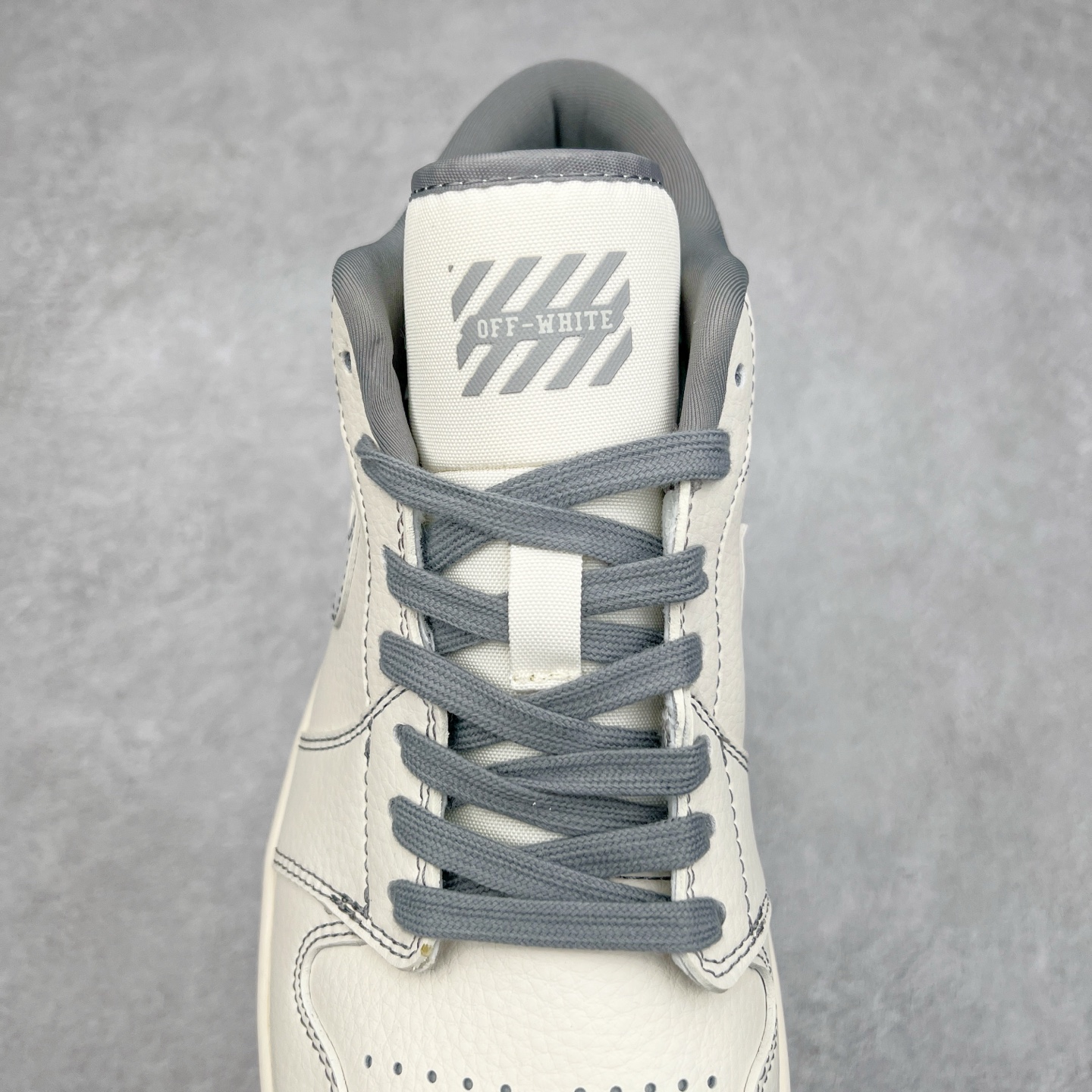 图片[5]-Air Jordan AJ1 Low 低帮定制 CF3688-002 原厂内置气垫魔块 A模大底 头层小牛皮 鞋舌AJ原厂专用牛津布+AJ专用反口珍珠布+原厂无杂质高弹内里海棉+特殊封边弹力鞋带 尺码：36 36.5 37.5 38 38.5 39 40 40.5 41 42 42.5 43 44 44.5 45-选品中心