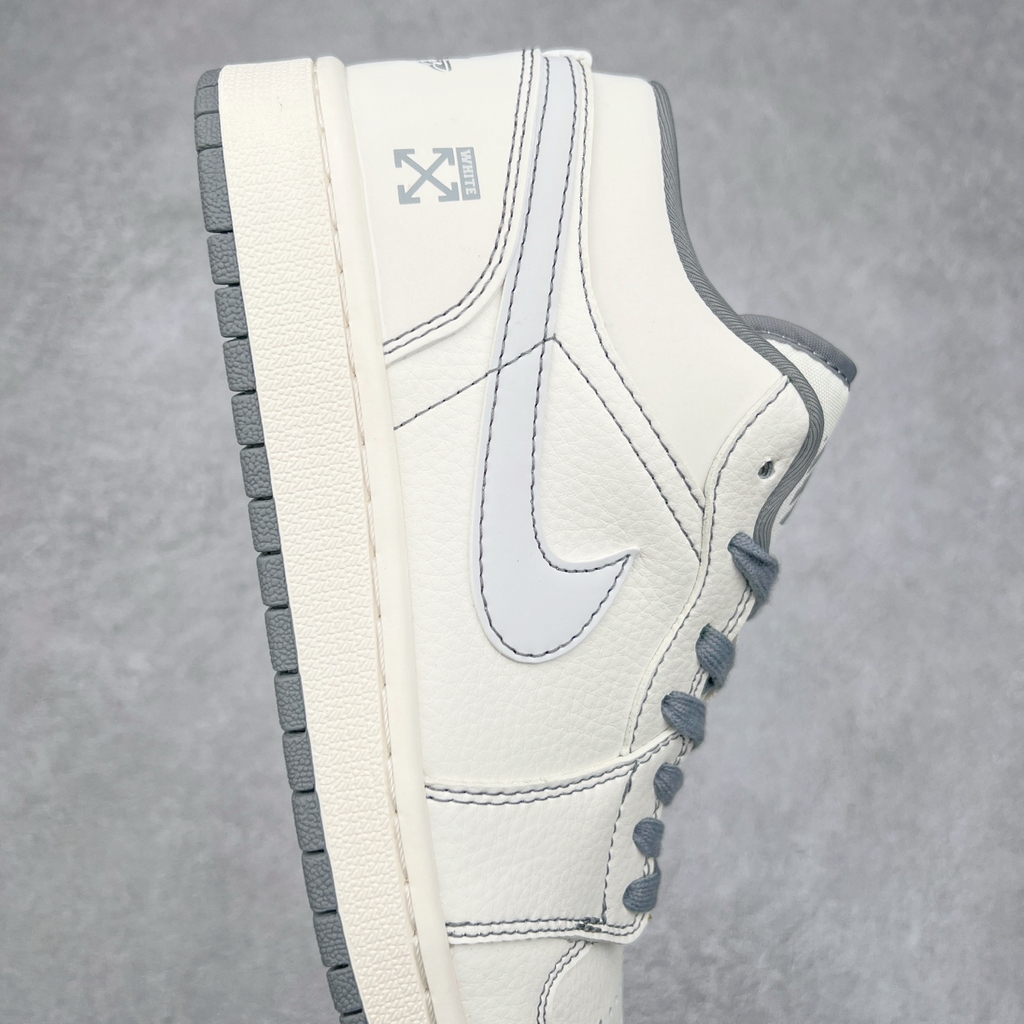 图片[6]-Air Jordan AJ1 Low 低帮定制 CF3688-002 原厂内置气垫魔块 A模大底 头层小牛皮 鞋舌AJ原厂专用牛津布+AJ专用反口珍珠布+原厂无杂质高弹内里海棉+特殊封边弹力鞋带 尺码：36 36.5 37.5 38 38.5 39 40 40.5 41 42 42.5 43 44 44.5 45-选品中心