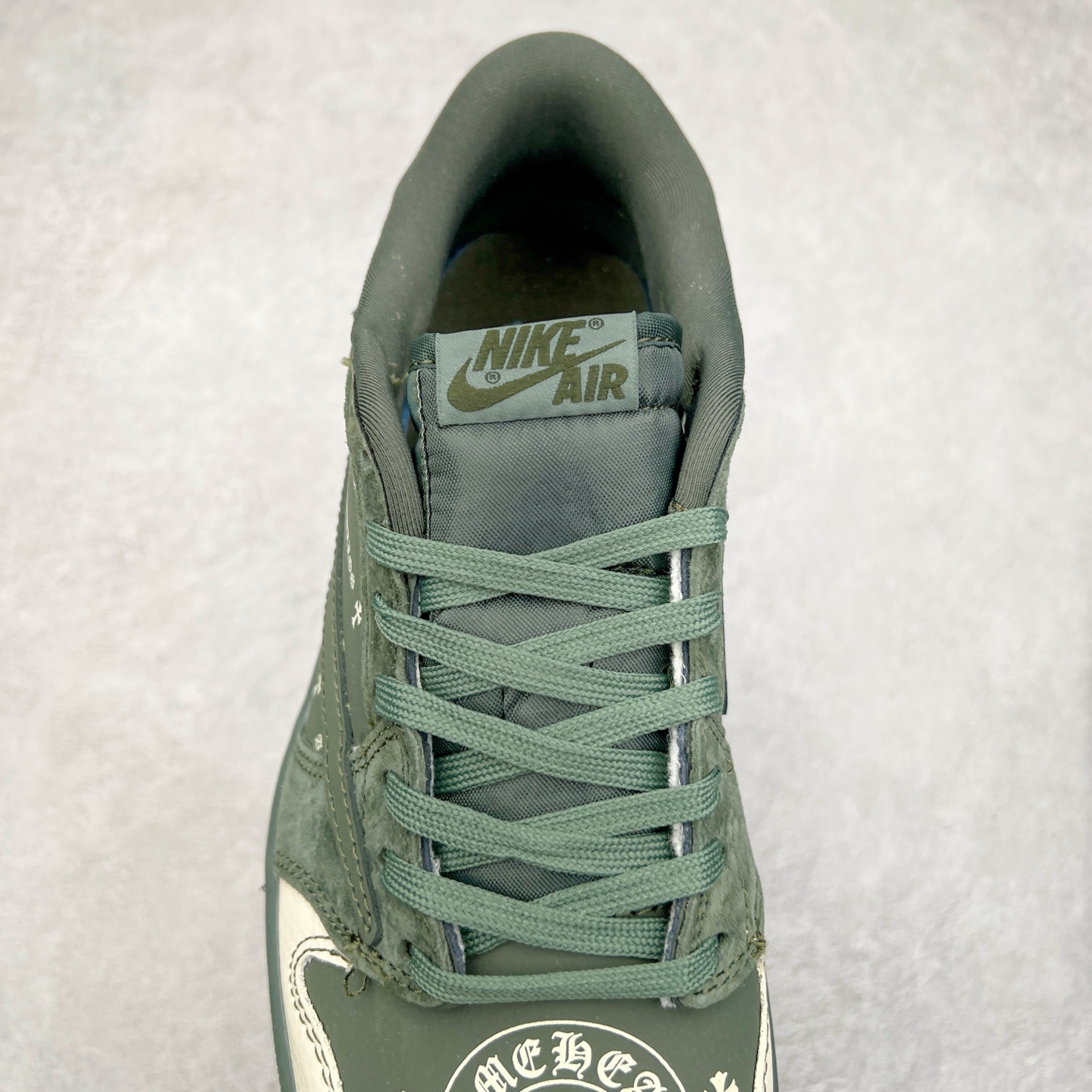 图片[5]-TS x Air Jordan AJ1 Low 倒钩低帮联名定制配色 XS2024-029 原厂内置气垫魔块 A模大底 头层小牛皮 鞋舌AJ原厂专用牛津布+AJ专用反口珍珠布+原厂无杂质高弹内里海棉+特殊封边弹力鞋带 实拍调校N版已经零色差零失真 百分百还原实物色彩所见即所得 不存在货不对板色差等低级问题 选购参考实物拍摄 不混卖不参货 只用心做好货严格选品 承诺混一赔十 尺码：36 36.5 37.5 38 38.5 39 40 40.5 41 42 42.5 43 44 44.5 45-选品中心