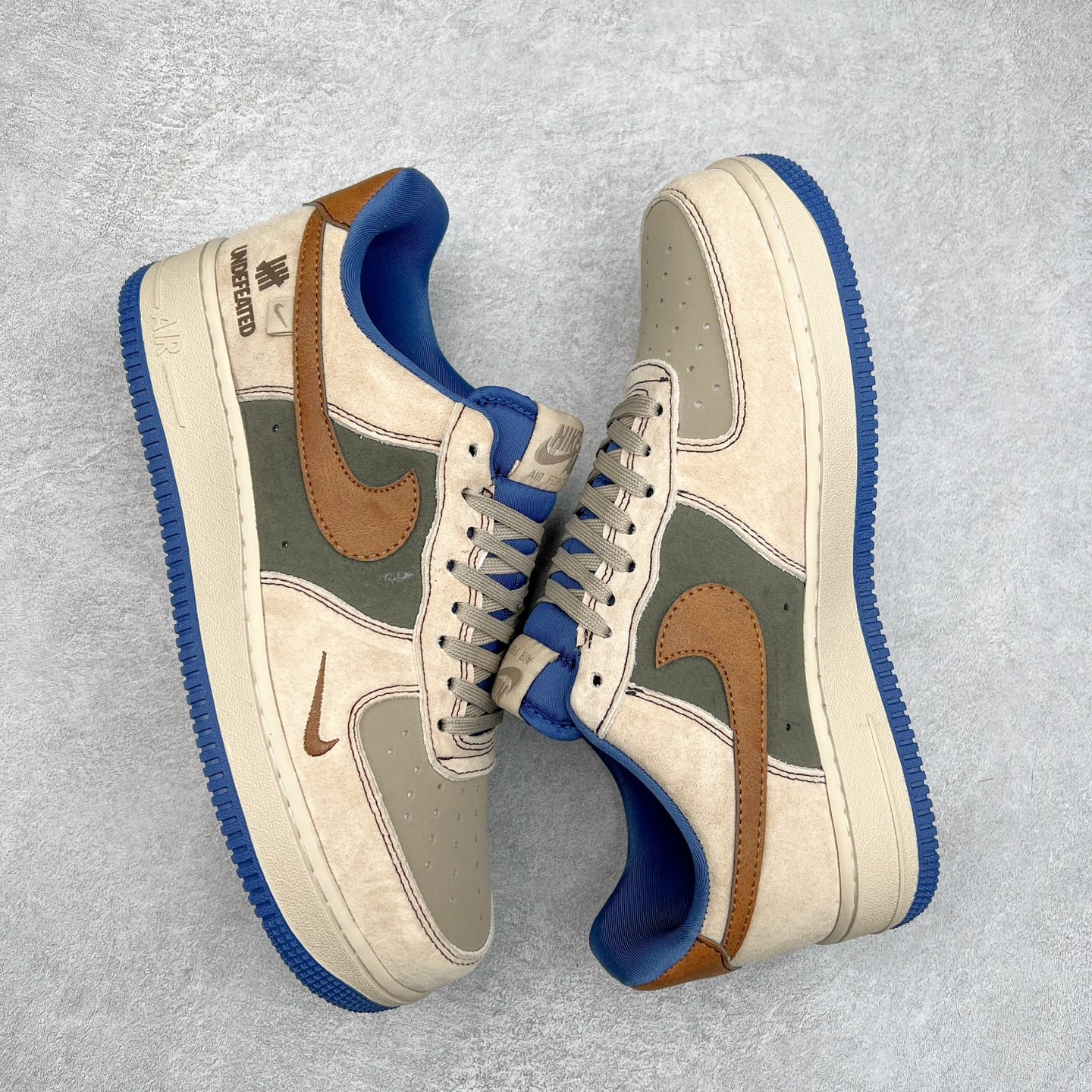 图片[3]-NK Air Force 1´07 Low 空军一号低帮百搭休闲运动板鞋 KK1988-062 柔软、弹性十足的缓震性能和出色的中底设计 横跨复古与现代的外型结合 造就出风靡全球 三十多年的Force 1 直到今天还深受青睐 实拍调校N版已经零色差零失真 百分百还原实物色彩所见即所得 不存在货不对板色差等低级问题 选购参考实物拍摄 不混卖不参货 只用心做好货严格选品 承诺混一赔十 尺码：36 36.5 37.5 38 38.5 39 40 40.5 41 42 42.5 43 44 44.5 45-选品中心